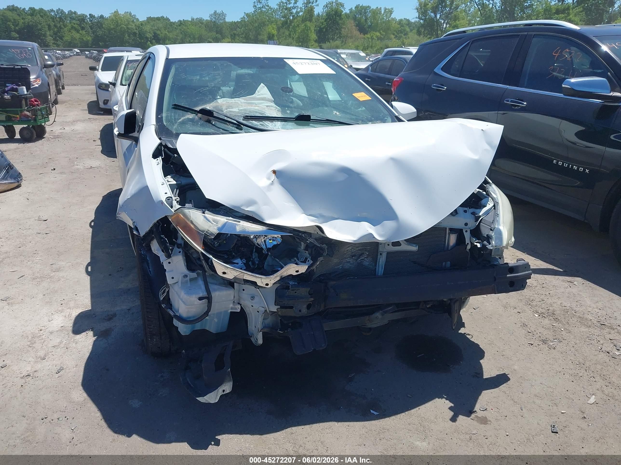 2015 Toyota Corolla Le White vin: 2T1BURHE2FC247584