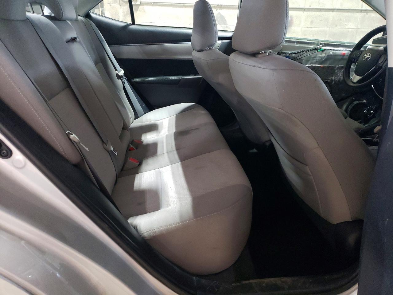 2015 Toyota Corolla Le Silver vin: 2T1BURHE2FC268905