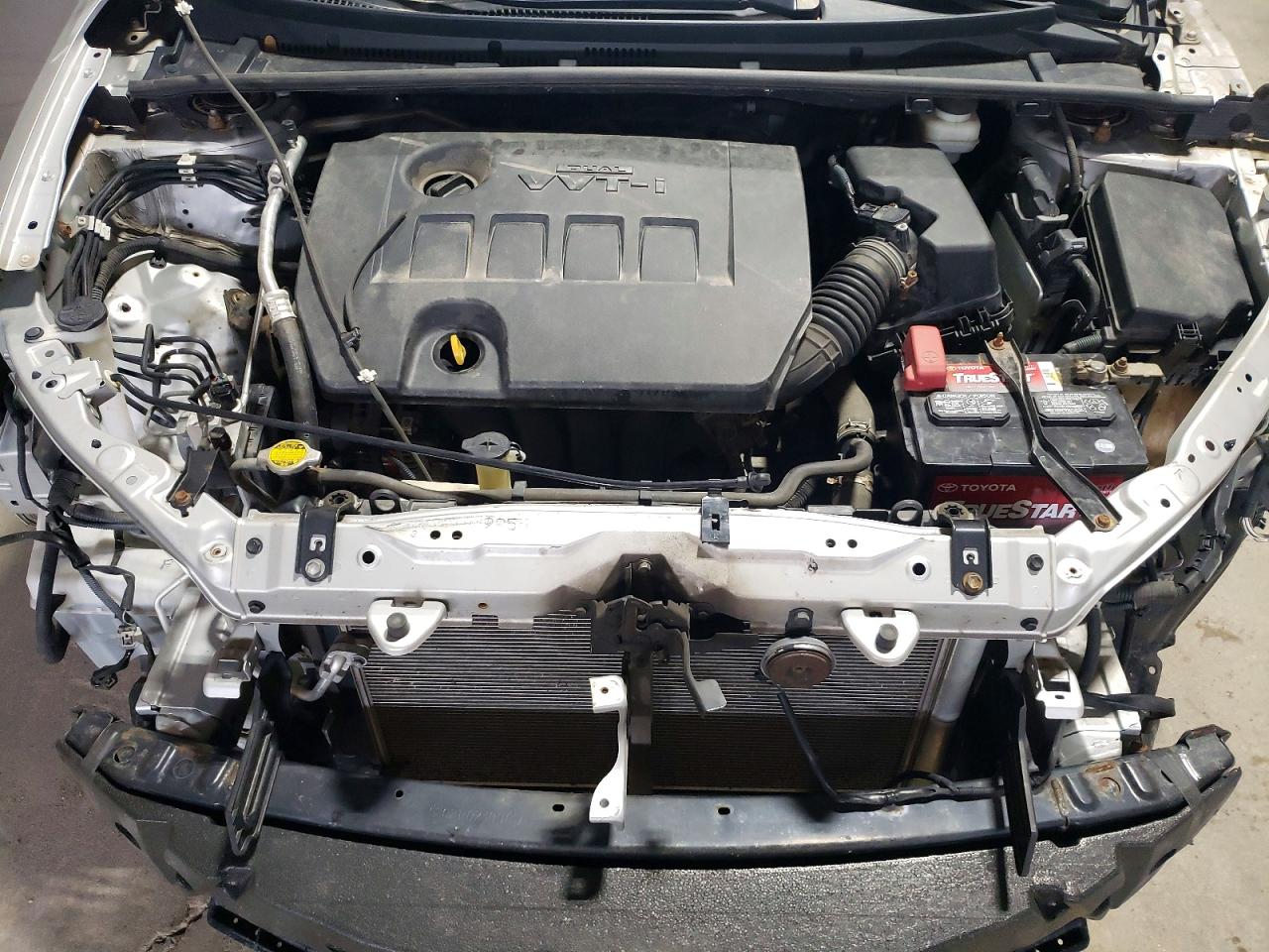 2015 Toyota Corolla Le Silver vin: 2T1BURHE2FC268905