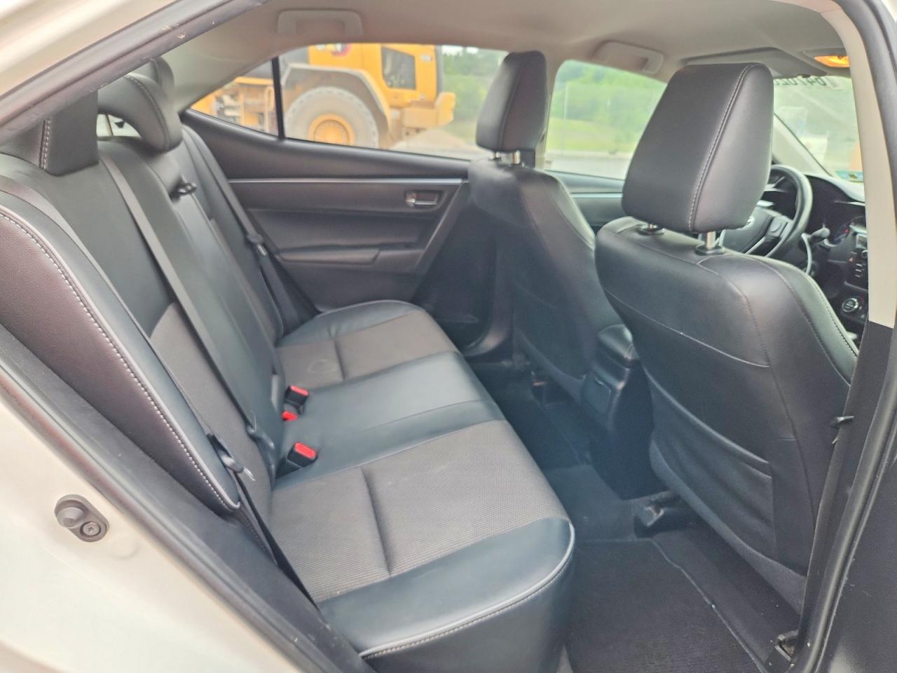 2015 Toyota Corolla S Plus White vin: 2T1BURHE2FC275241