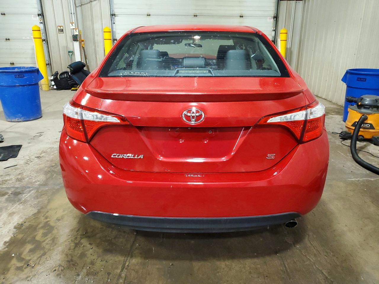 2015 Toyota Corolla S Plus Красный vin: 2T1BURHE2FC282724