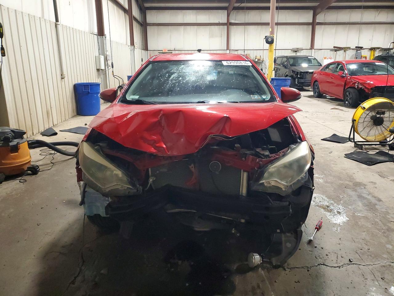2015 Toyota Corolla S Plus Красный vin: 2T1BURHE2FC282724