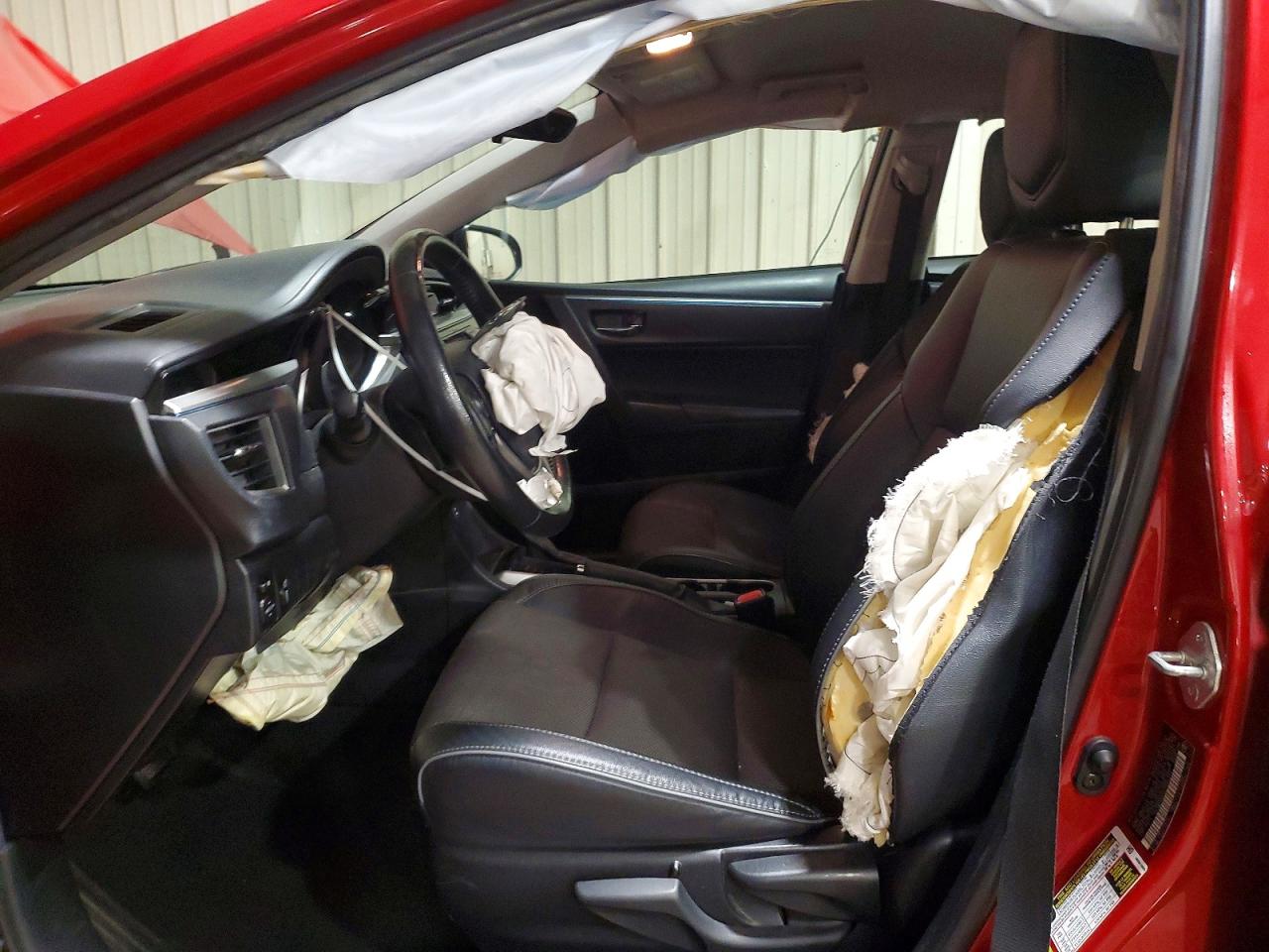 2015 Toyota Corolla S Plus Красный vin: 2T1BURHE2FC282724