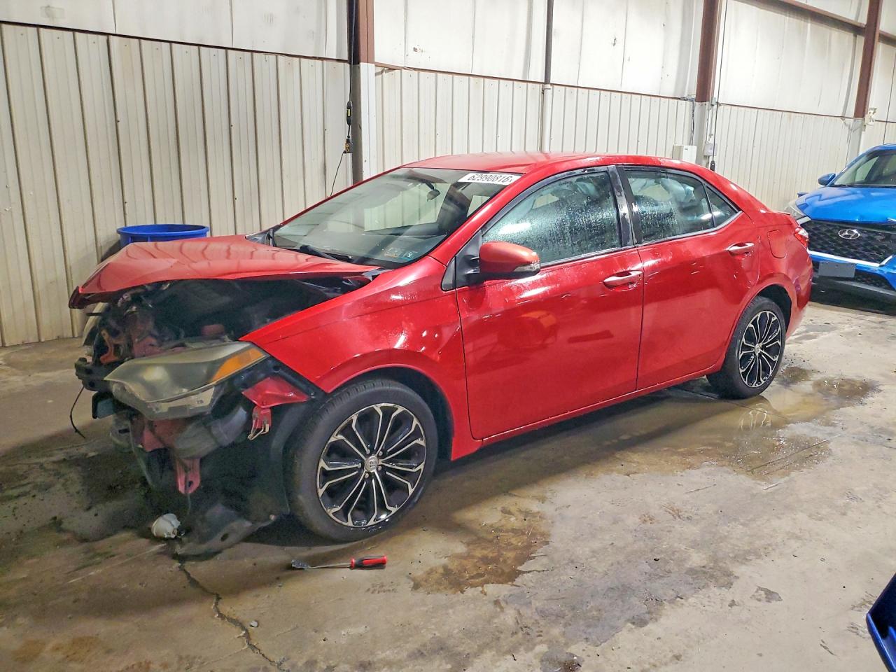 2015 Toyota Corolla S Plus Красный vin: 2T1BURHE2FC282724
