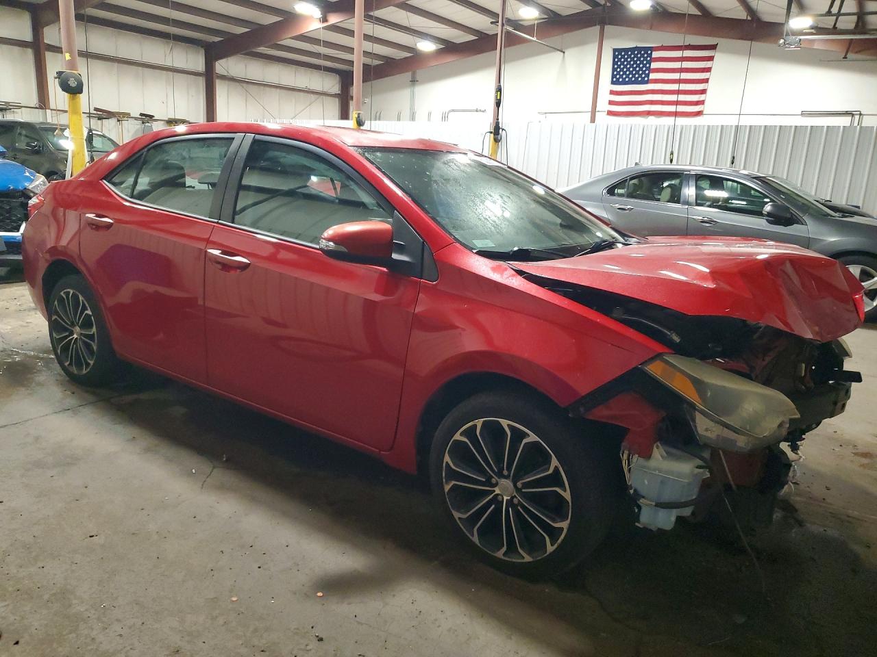 2015 Toyota Corolla S Plus Красный vin: 2T1BURHE2FC282724