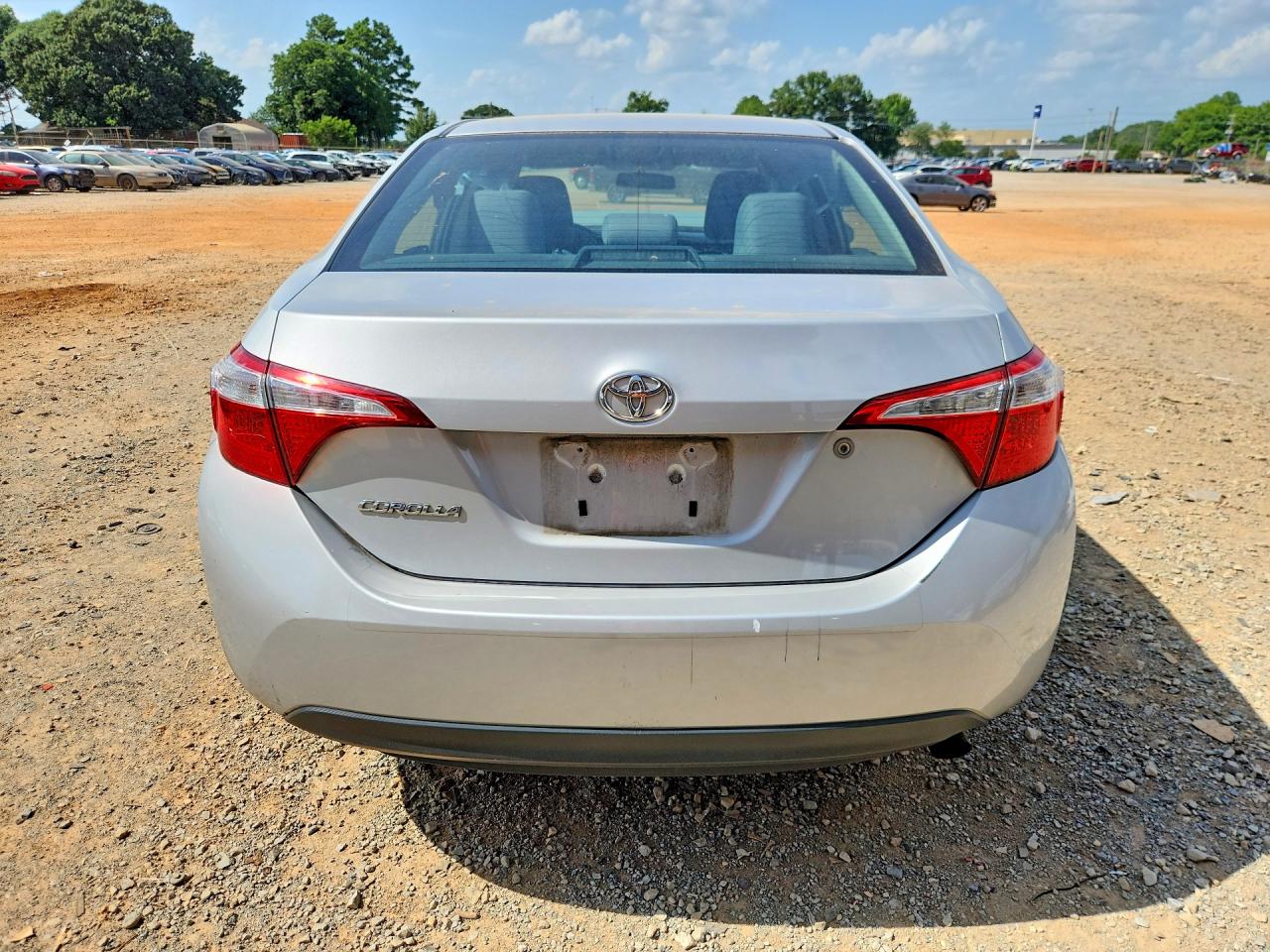 2015 Toyota Corolla L Серебряный vin: 2T1BURHE2FC294582