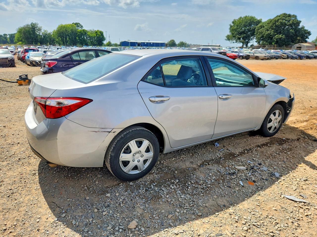 2015 Toyota Corolla L Серебряный vin: 2T1BURHE2FC294582