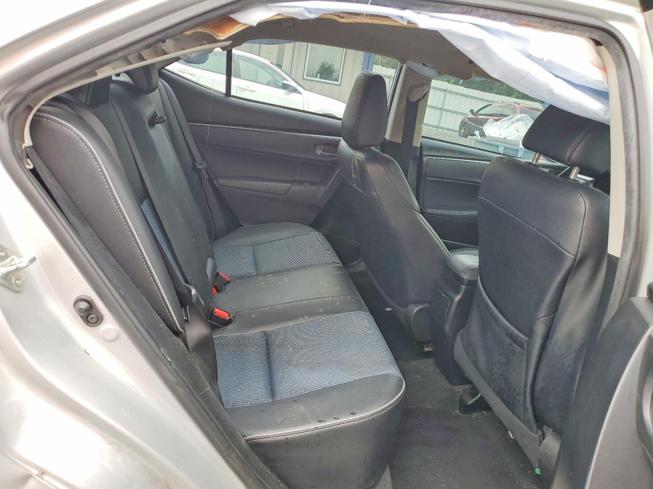 2015 Toyota Corolla S Plus Silver vin: 2T1BURHE2FC304284