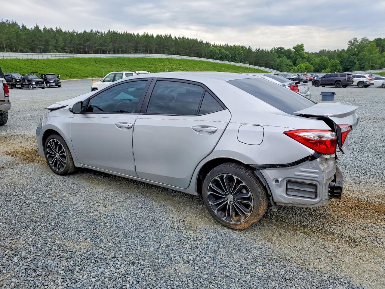 2015 Toyota Corolla S Plus Silver vin: 2T1BURHE2FC304284