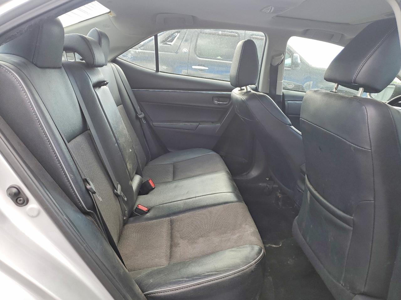 2015 Toyota Corolla S Plus Silver vin: 2T1BURHE2FC325880
