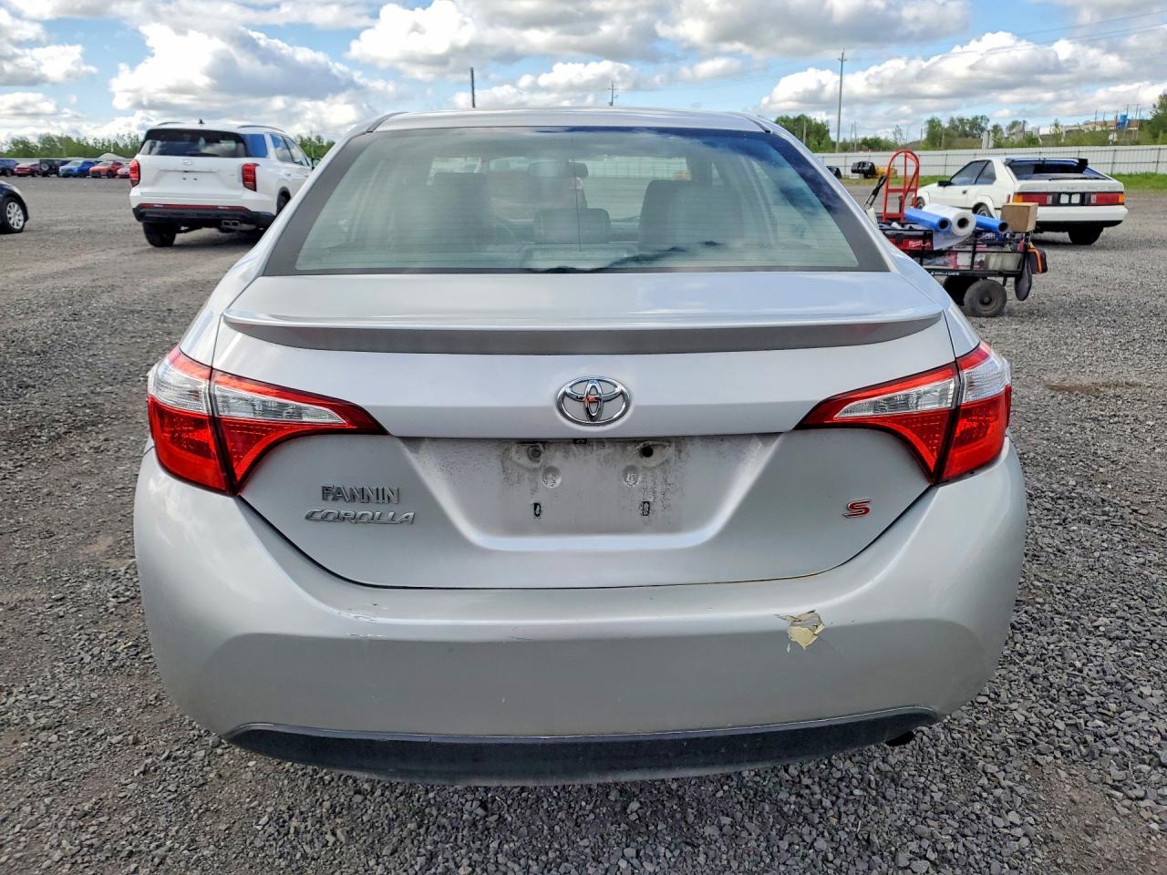 2015 Toyota Corolla S Plus Silver vin: 2T1BURHE2FC325880