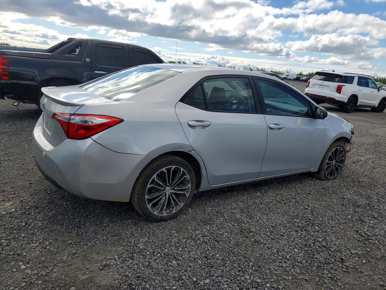 2015 Toyota Corolla S Plus Silver vin: 2T1BURHE2FC325880