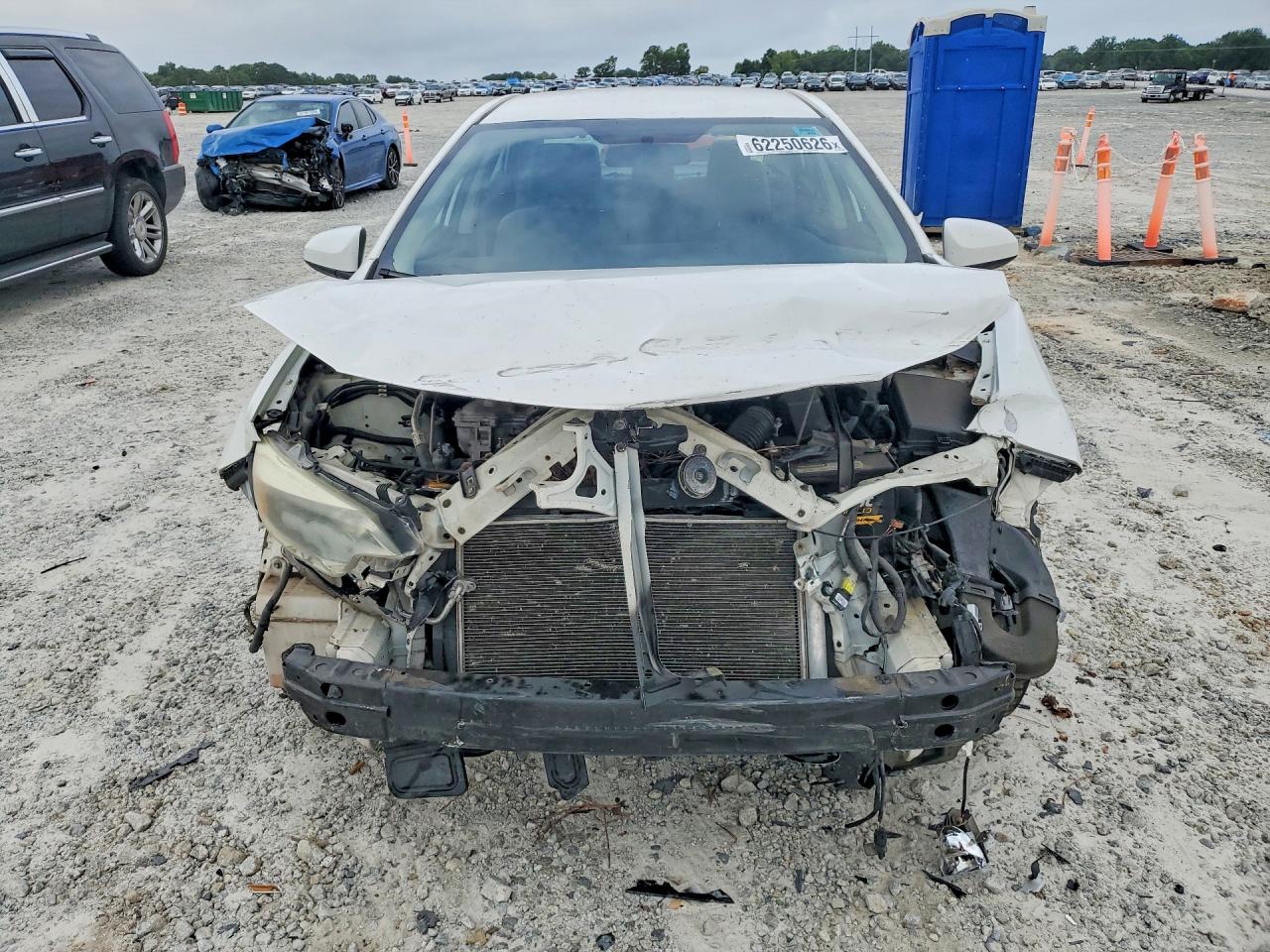 2015 Toyota Corolla Le White vin: 2T1BURHE2FC325989