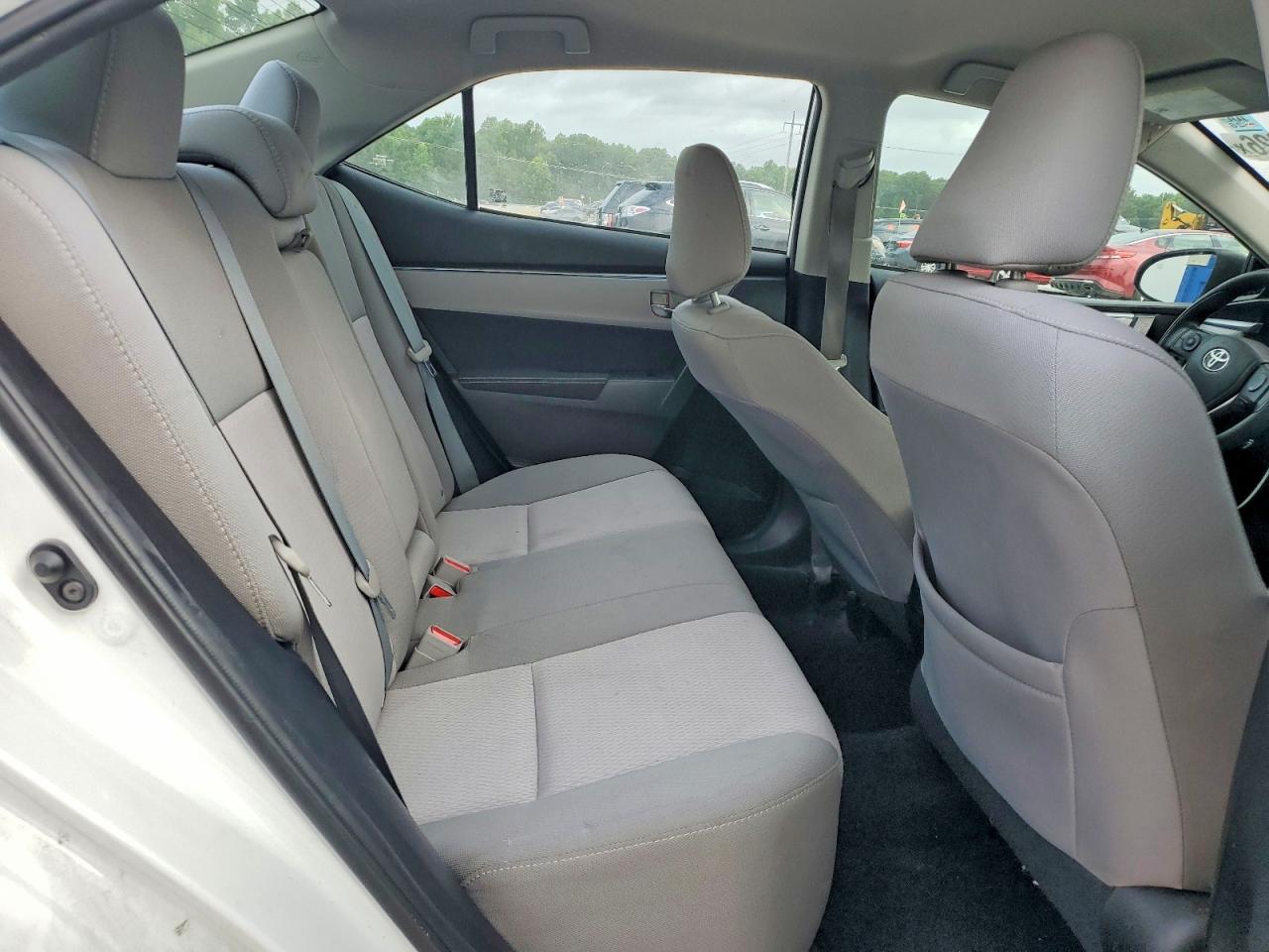 2015 Toyota Corolla Le White vin: 2T1BURHE2FC325989