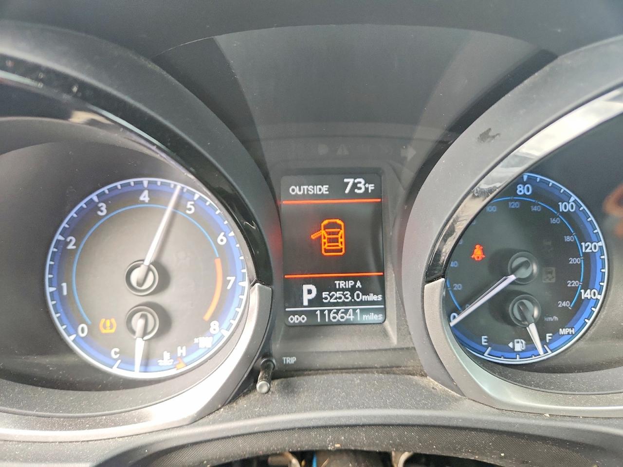 2015 Toyota Corolla S Plus Red vin: 2T1BURHE2FC328424