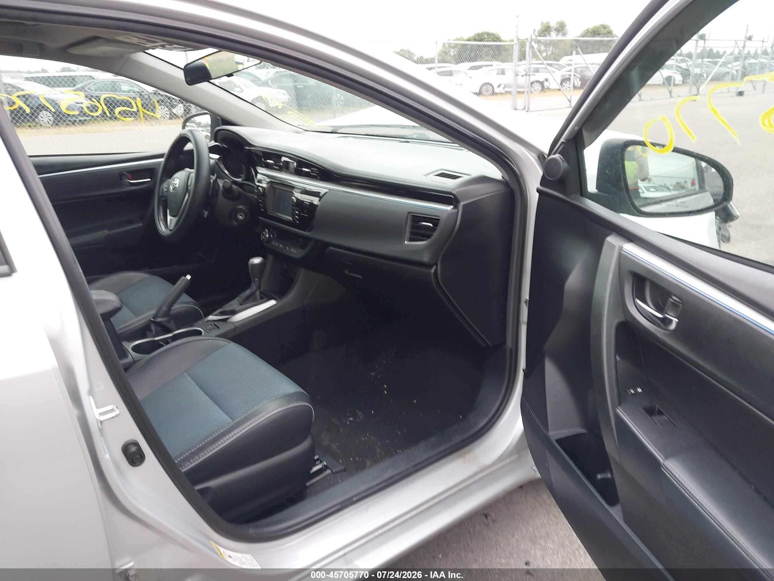 2015 Toyota Corolla S Plus Silver vin: 2T1BURHE2FC339990