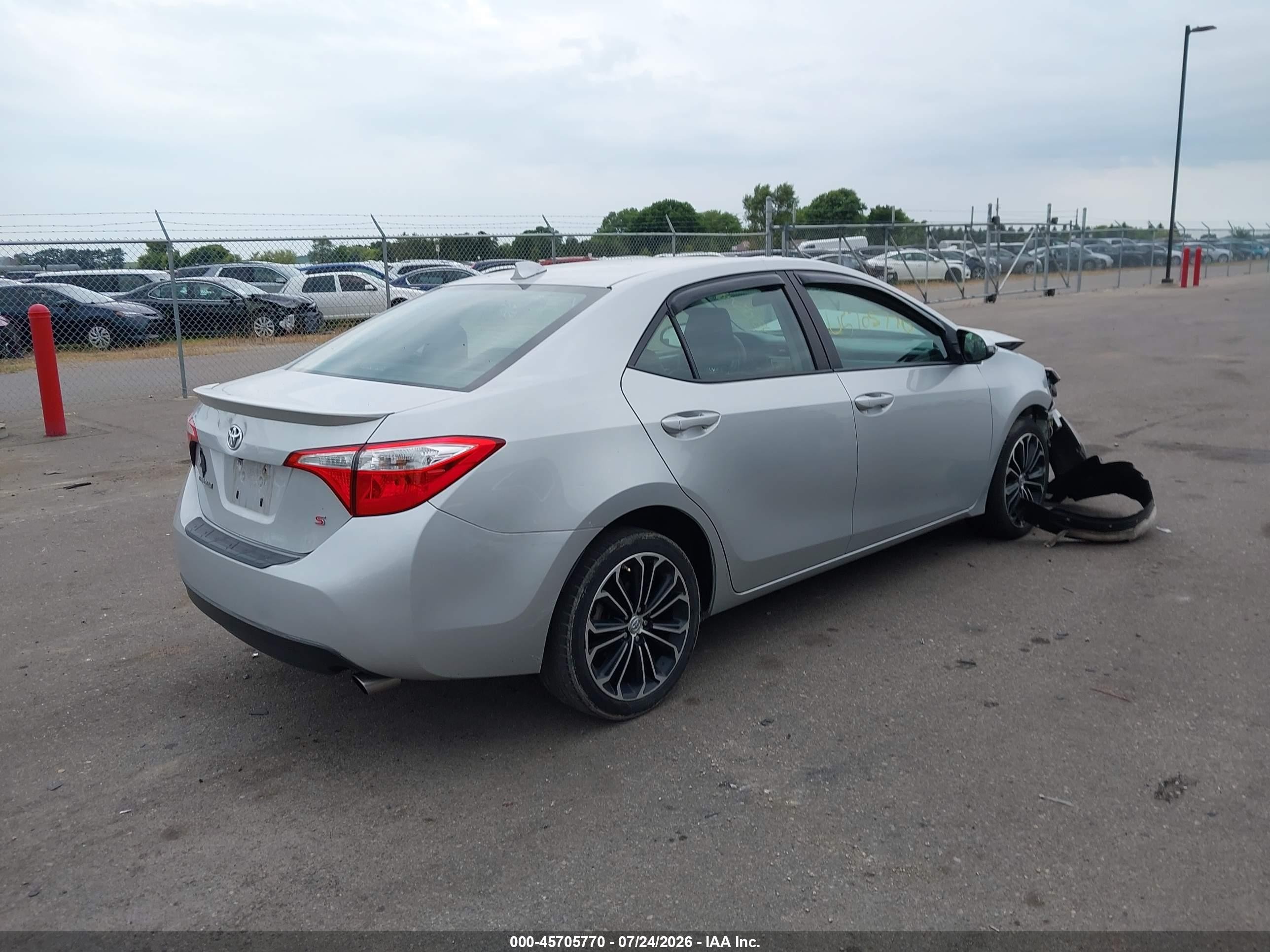 2015 Toyota Corolla S Plus Silver vin: 2T1BURHE2FC339990