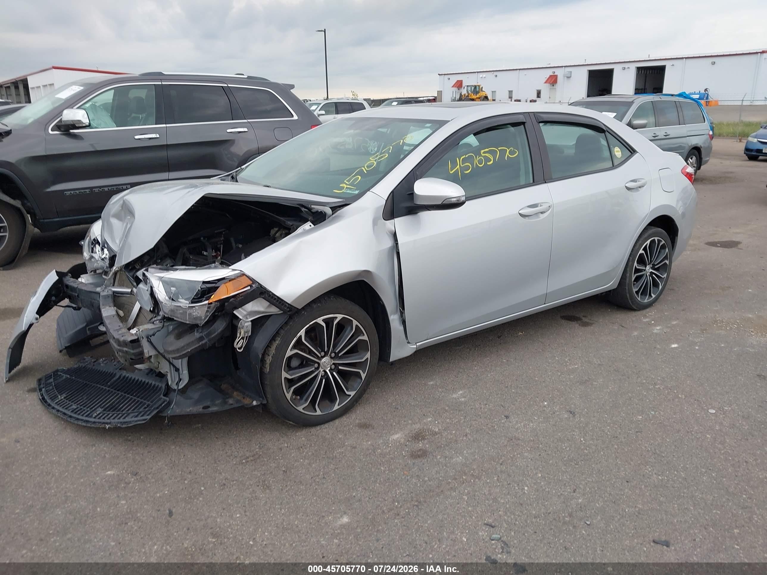 2015 Toyota Corolla S Plus Silver vin: 2T1BURHE2FC339990
