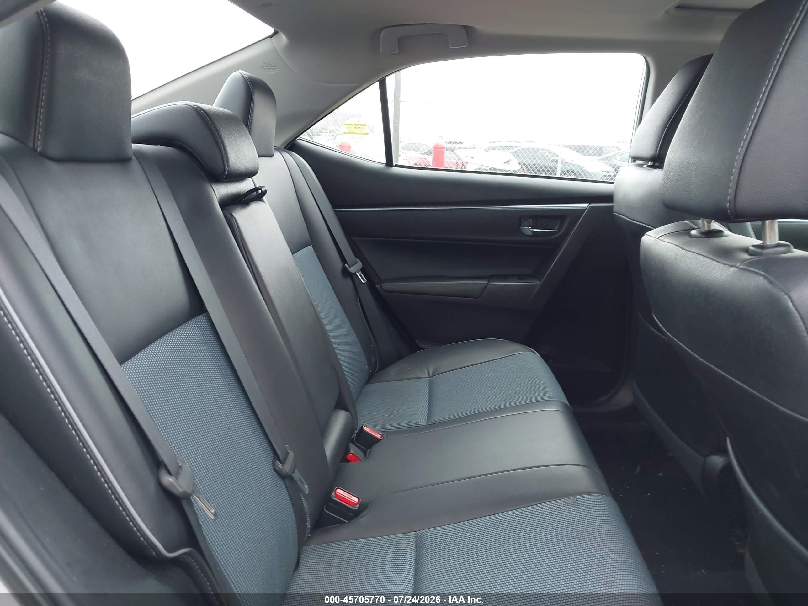 2015 Toyota Corolla S Plus Silver vin: 2T1BURHE2FC339990