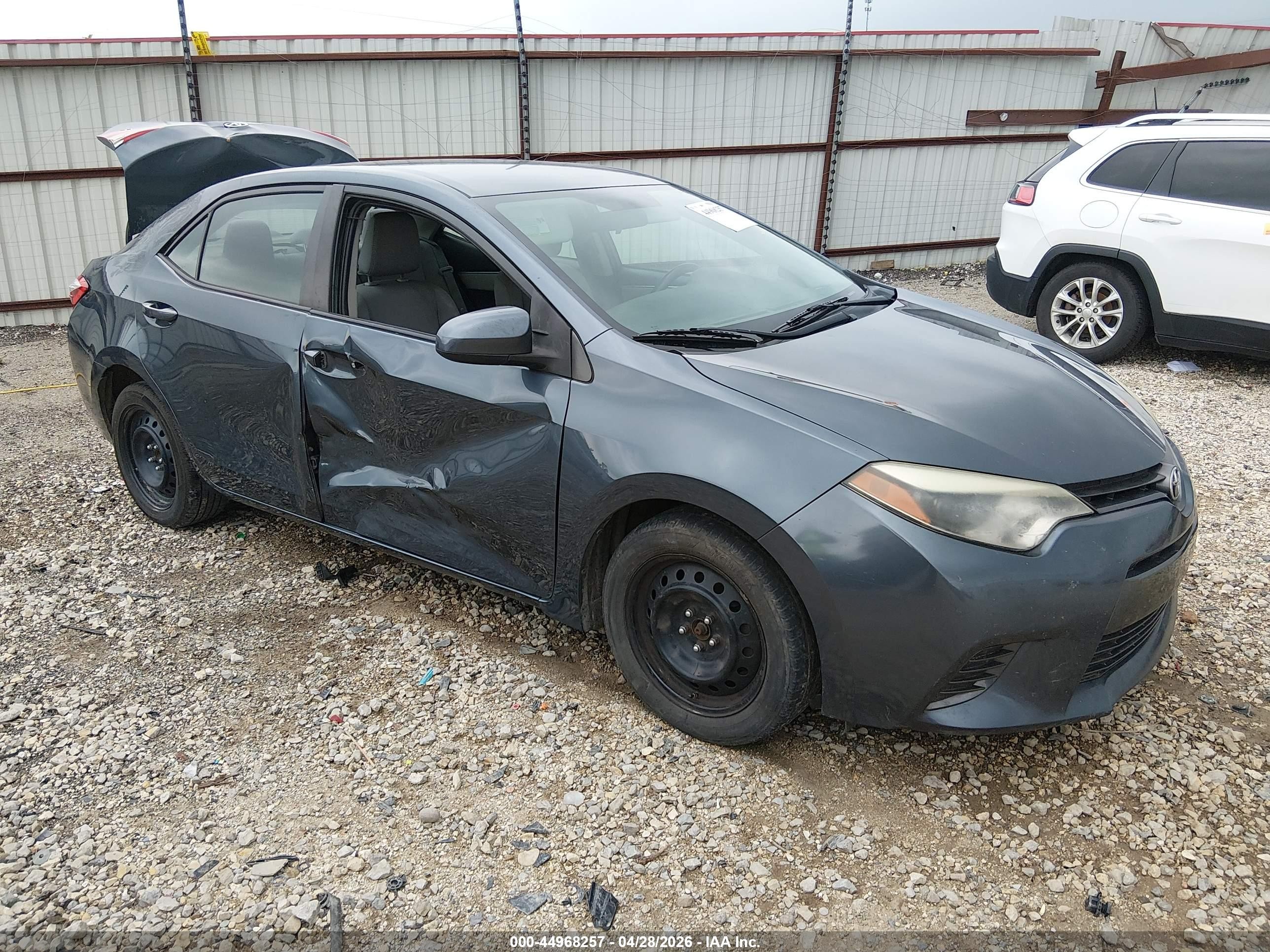 2015 Toyota Corolla Le Серый vin: 2T1BURHE2FC343084