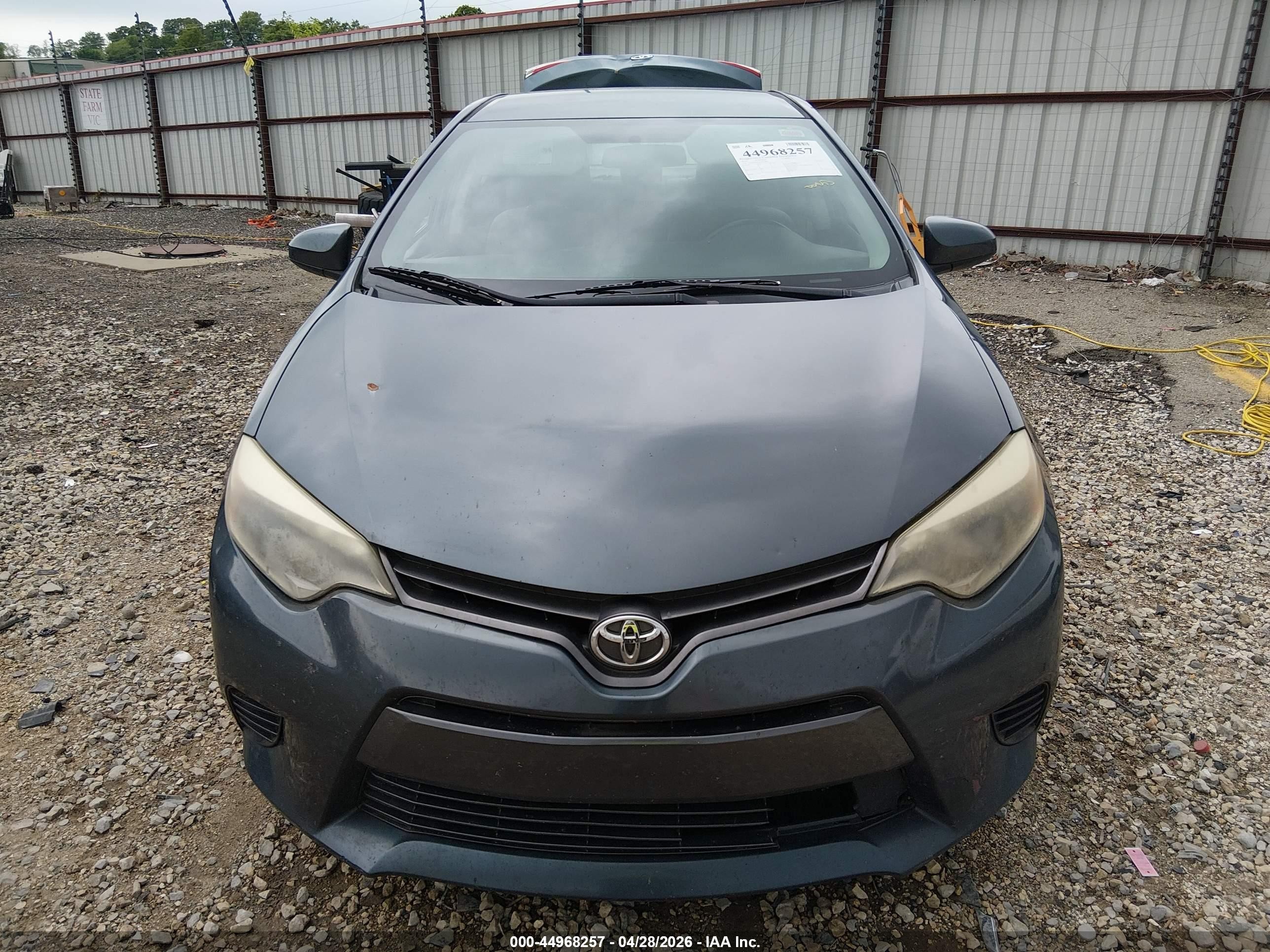 2015 Toyota Corolla Le Серый vin: 2T1BURHE2FC343084