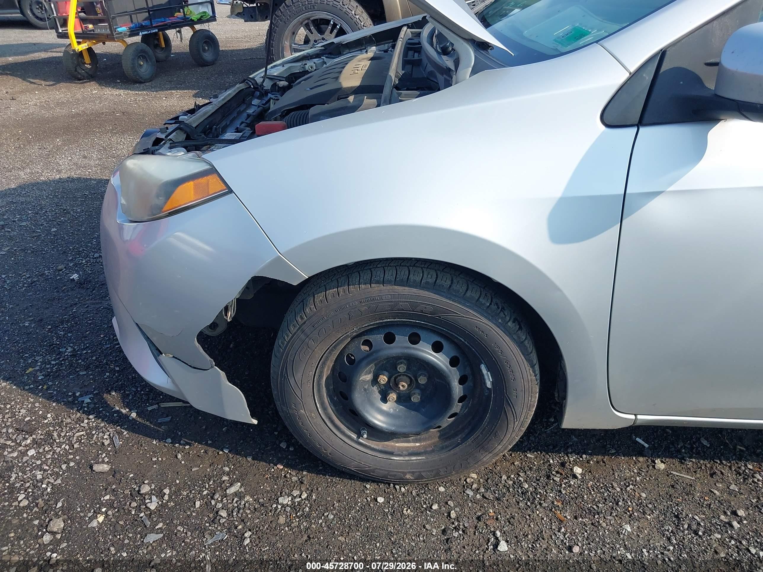 2015 Toyota Corolla L Silver vin: 2T1BURHE2FC346115