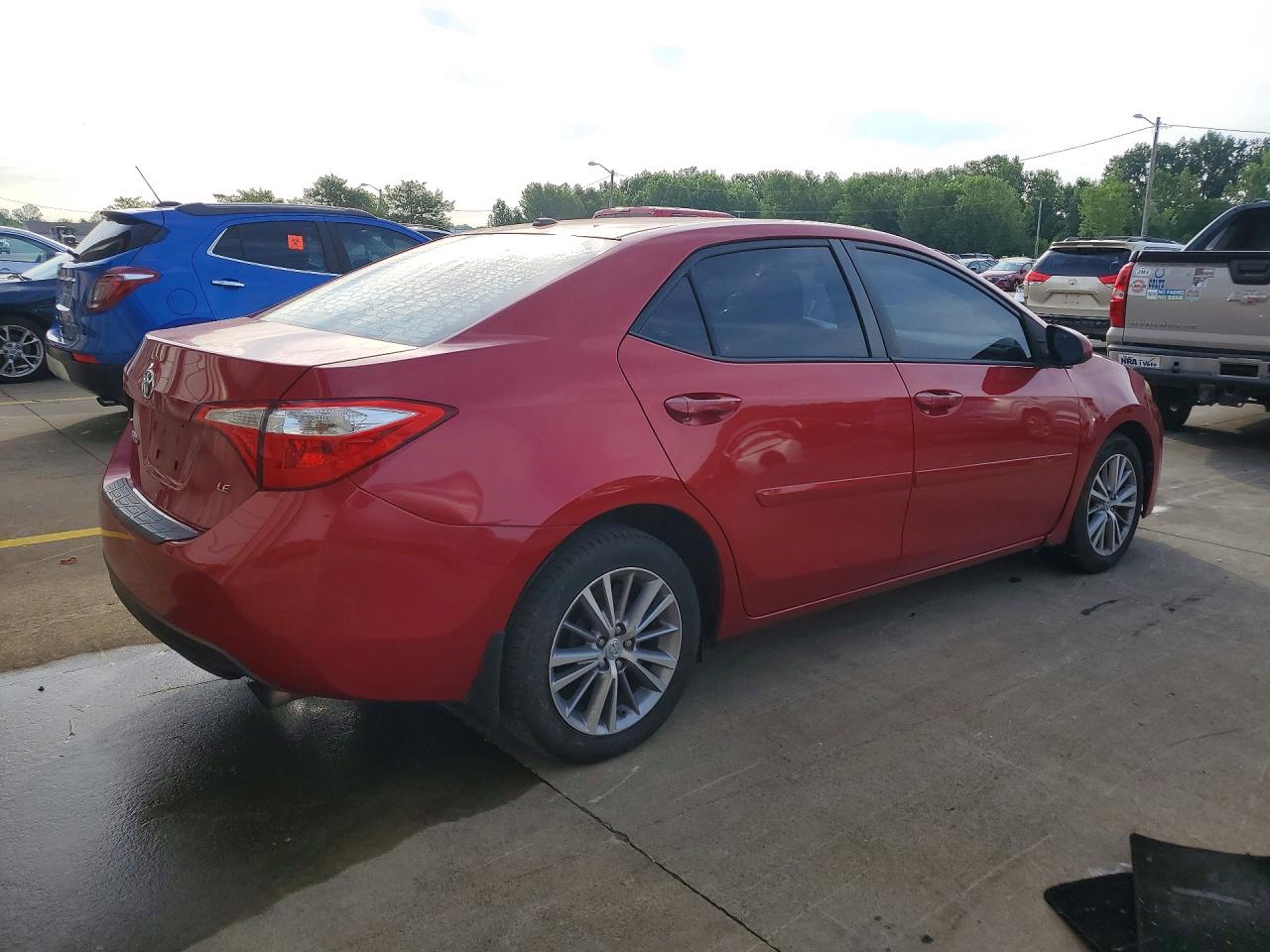 2015 Toyota Corolla Le Premium Red vin: 2T1BURHE2FC348592