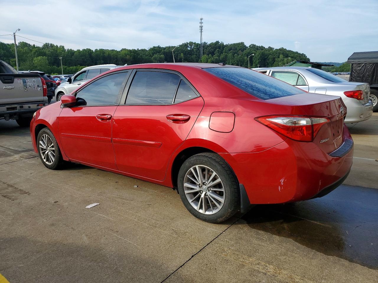 2015 Toyota Corolla Le Premium Red vin: 2T1BURHE2FC348592