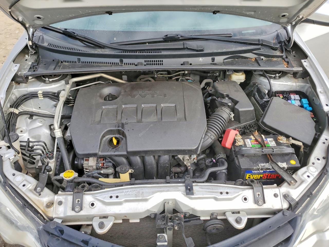 2015 Toyota Corolla L Silver vin: 2T1BURHE2FC352190