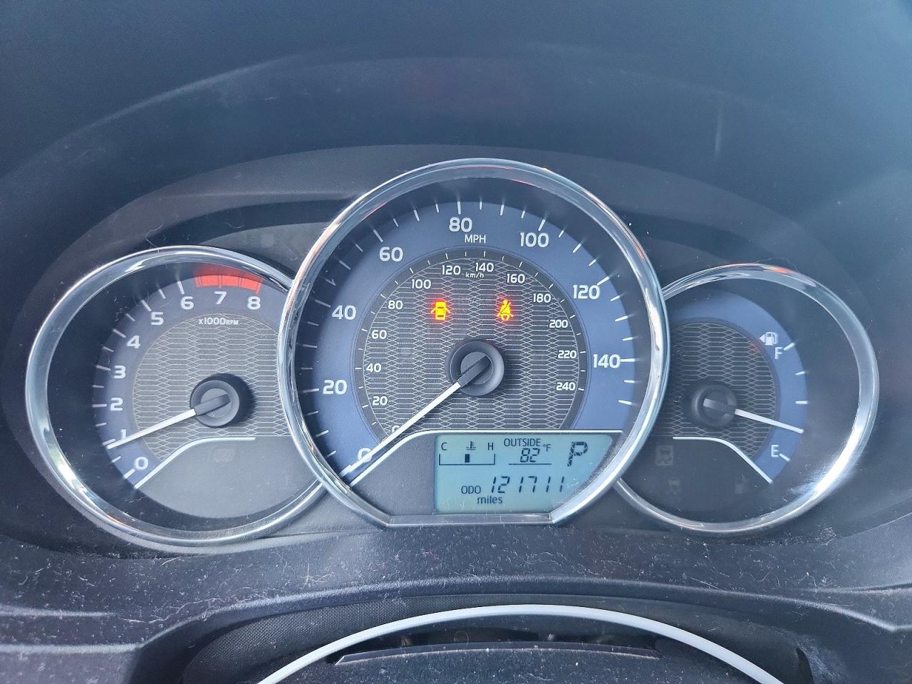 2015 Toyota Corolla L Белый vin: 2T1BURHE2FC352982