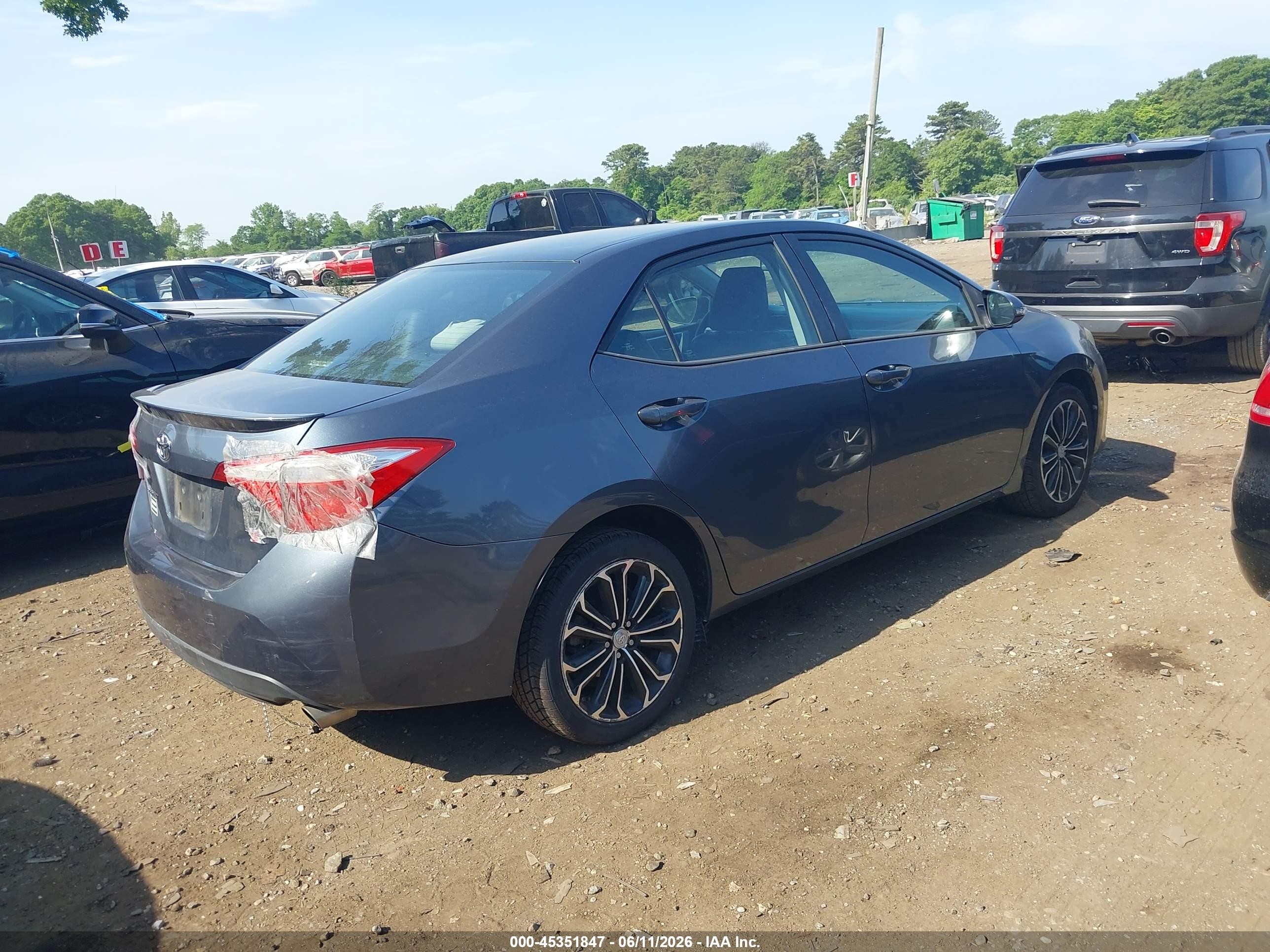 2015 Toyota Corolla S Plus Blue vin: 2T1BURHE2FC384217