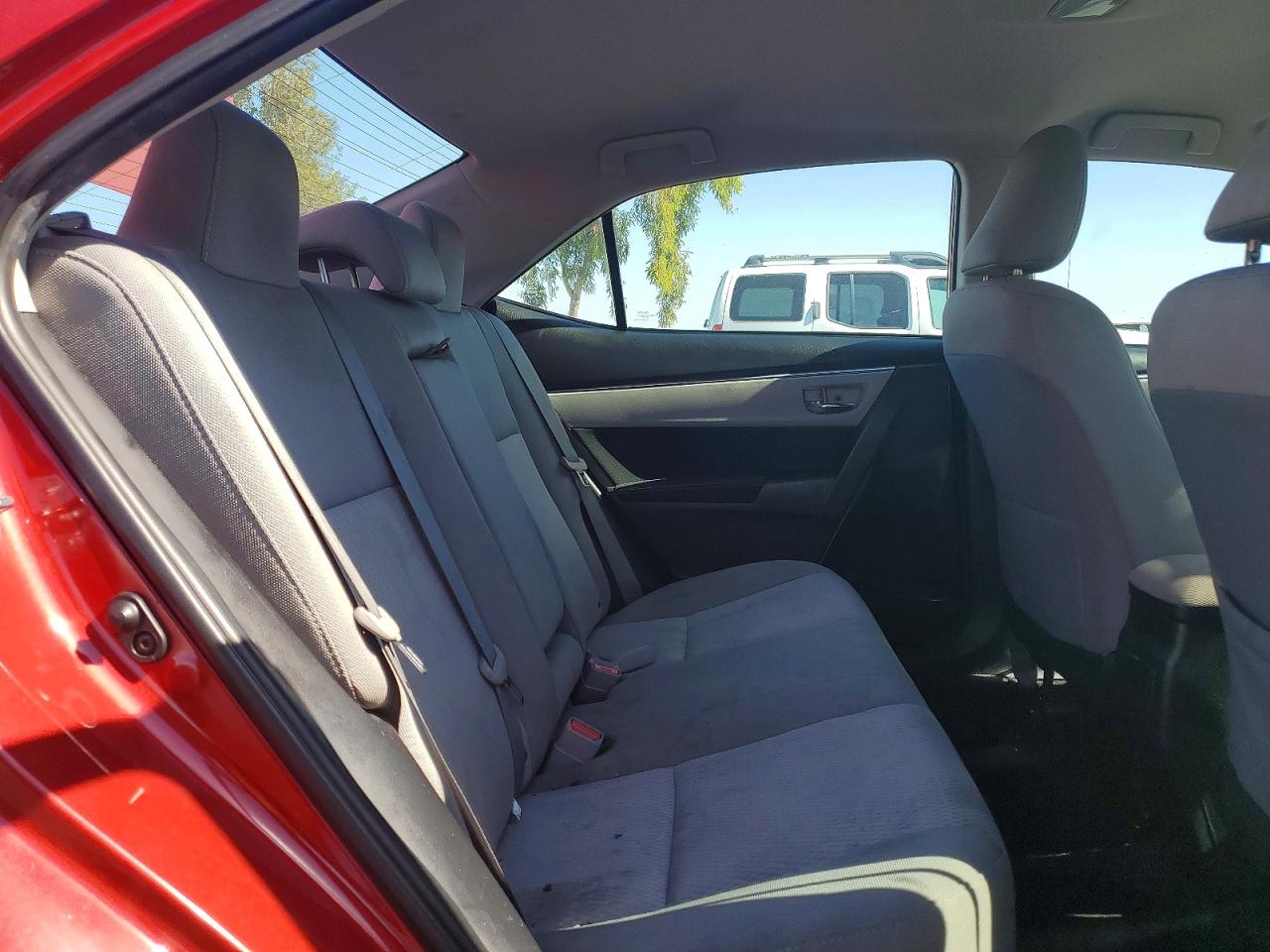 2015 Toyota Corolla Le Plus Red vin: 2T1BURHE2FC387778