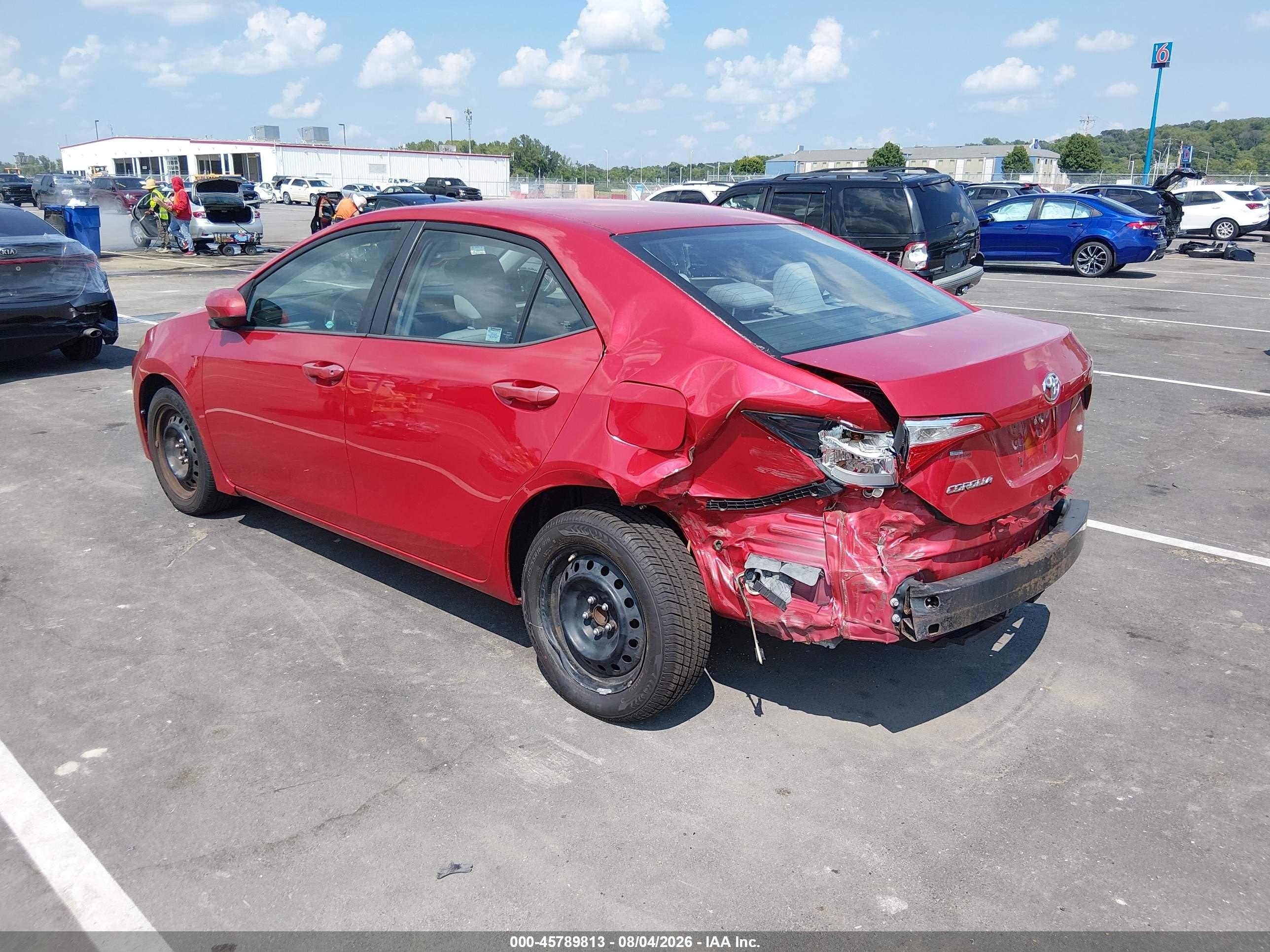 2015 Toyota Corolla Le Red vin: 2T1BURHE2FC397761