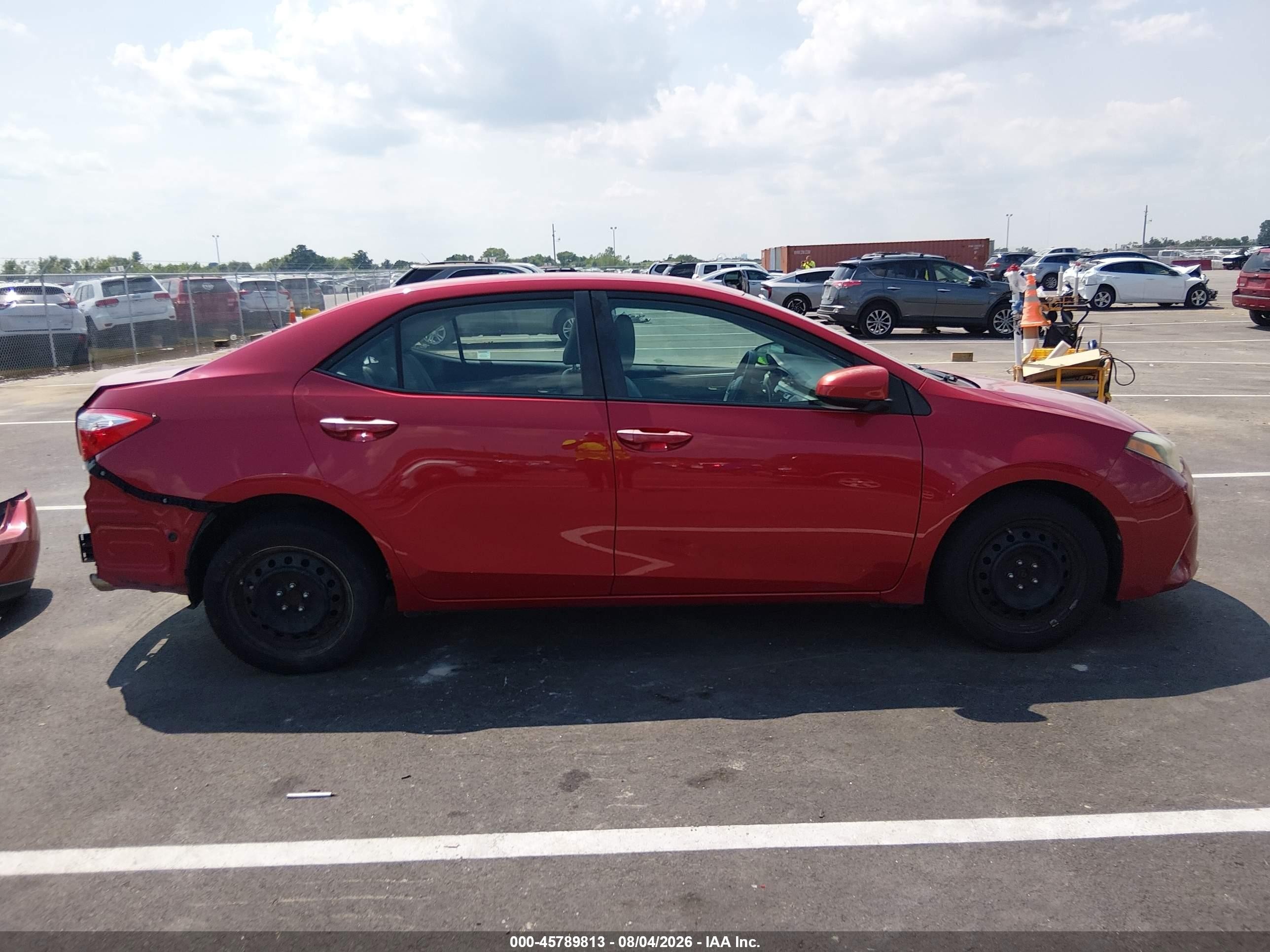 2015 Toyota Corolla Le Red vin: 2T1BURHE2FC397761