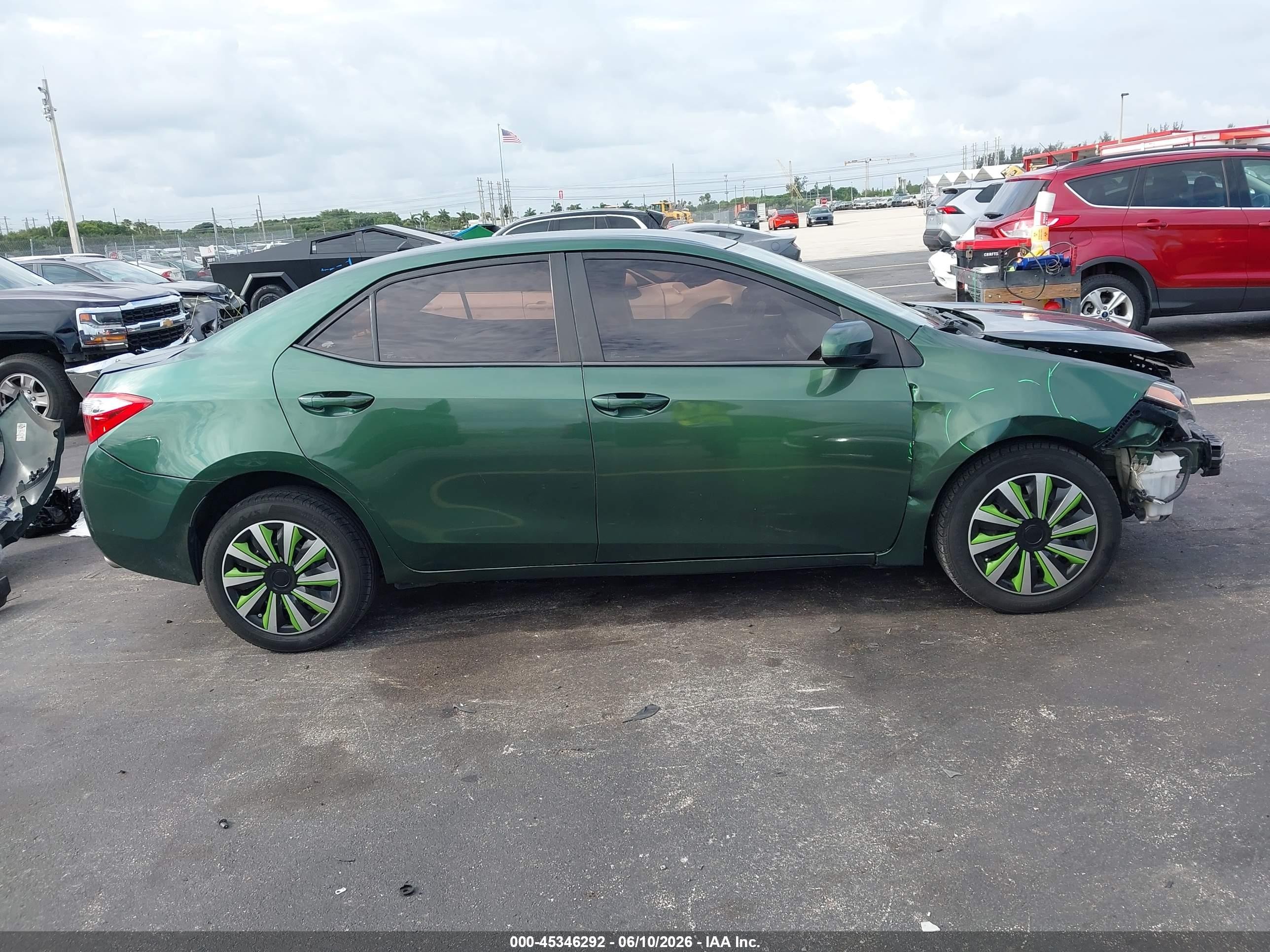2015 Toyota Corolla Le Green vin: 2T1BURHE2FC399395