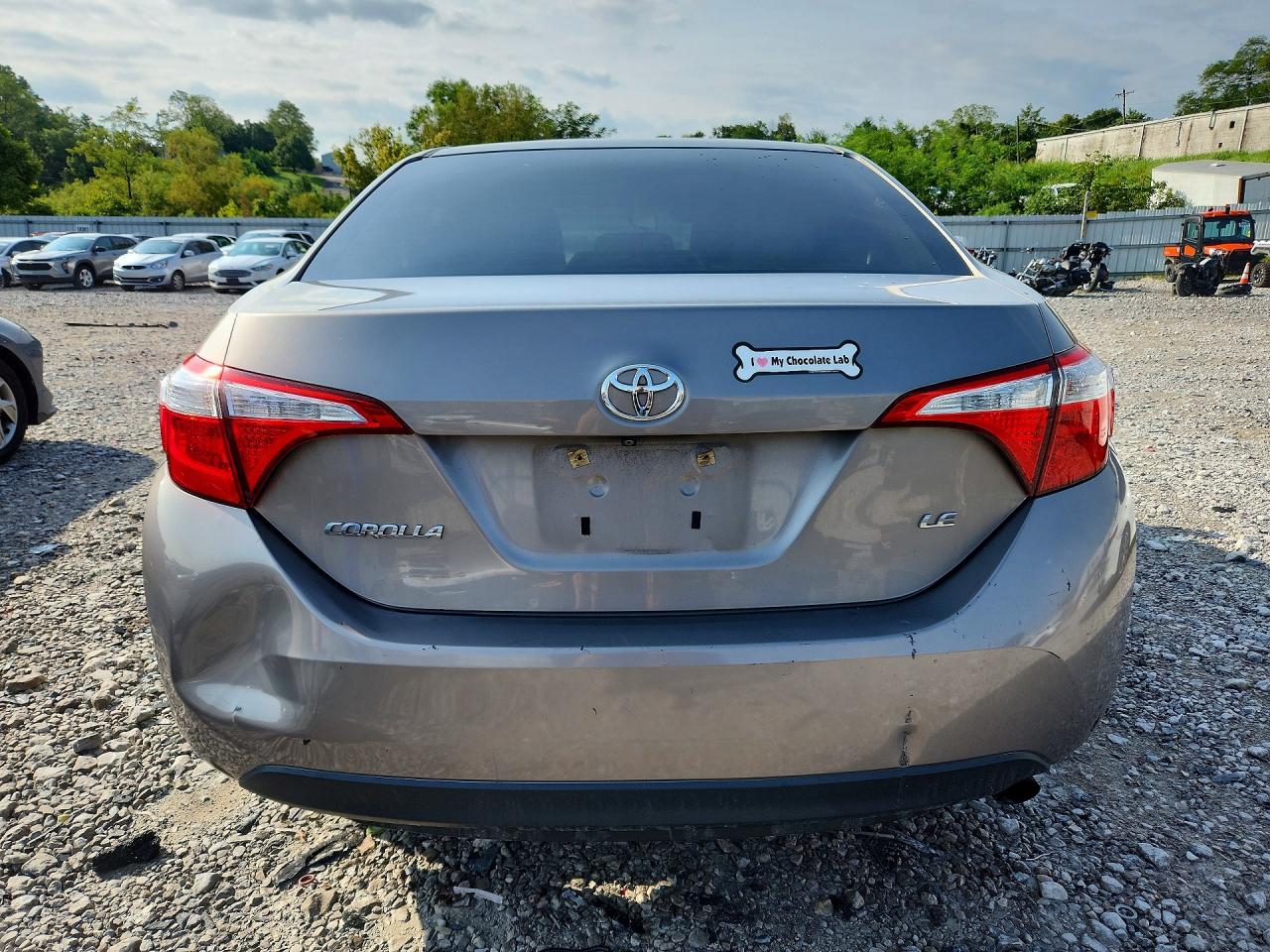2015 Toyota Corolla Le Желто-коричневый vin: 2T1BURHE2FC399493