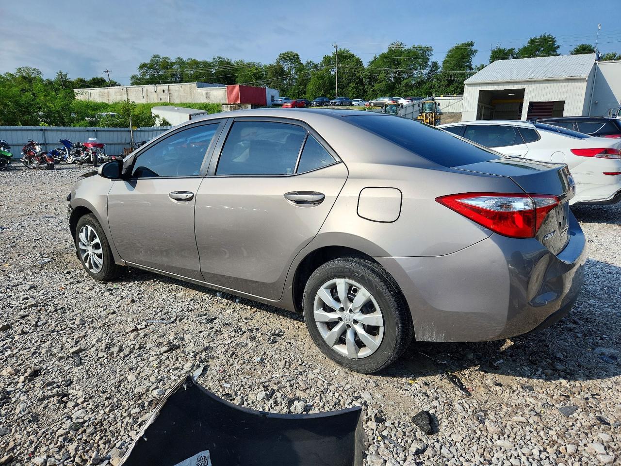 2015 Toyota Corolla Le Желто-коричневый vin: 2T1BURHE2FC399493