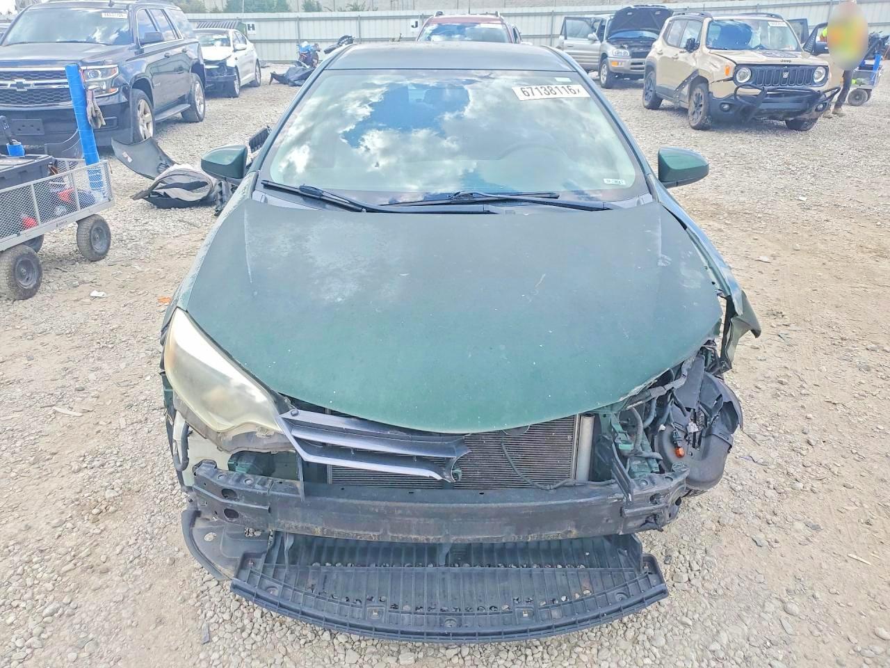 2015 Toyota Corolla Le Green vin: 2T1BURHE2FC402179