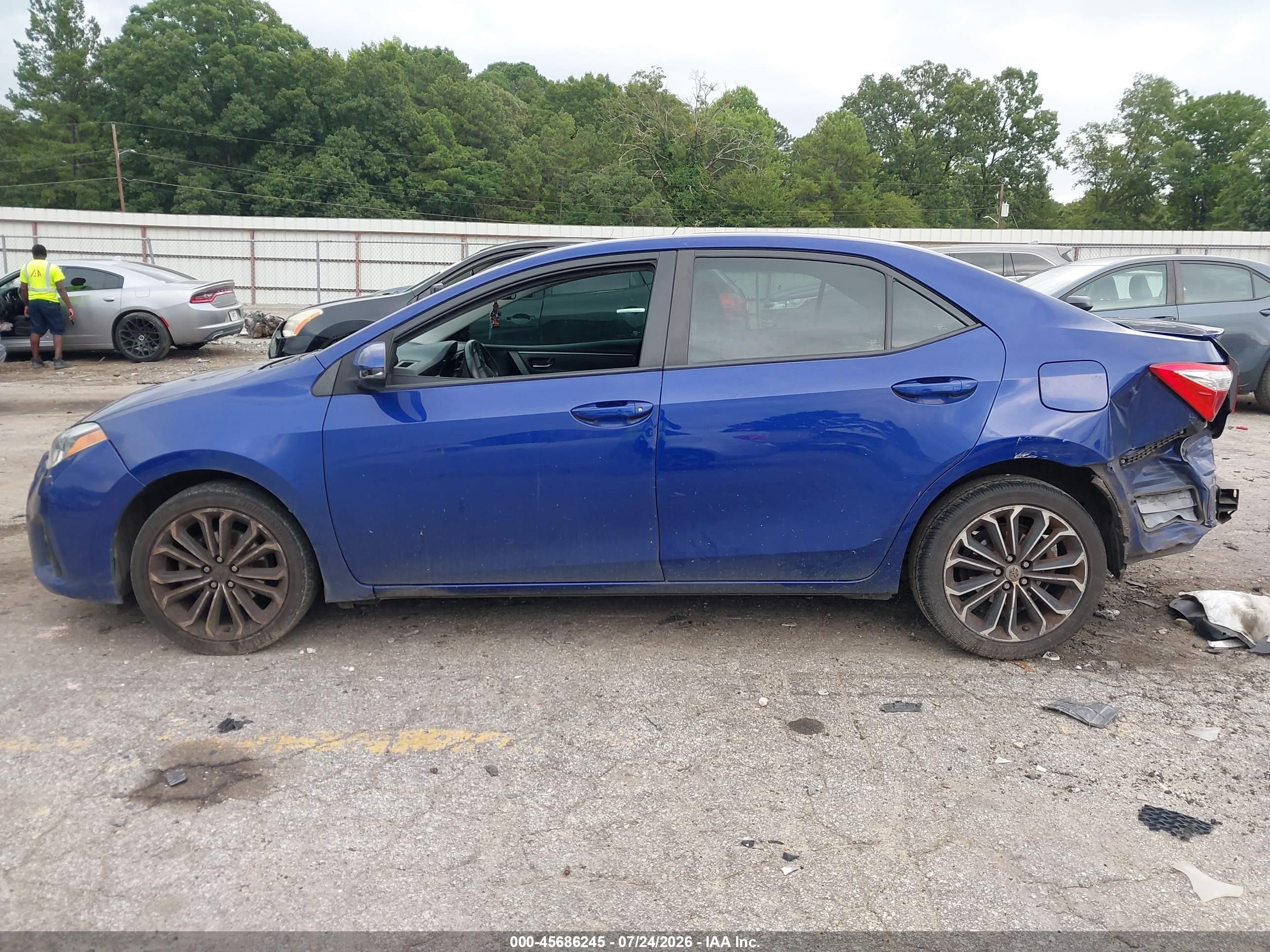 2015 Toyota Corolla S Plus Dark Blue vin: 2T1BURHE2FC405311