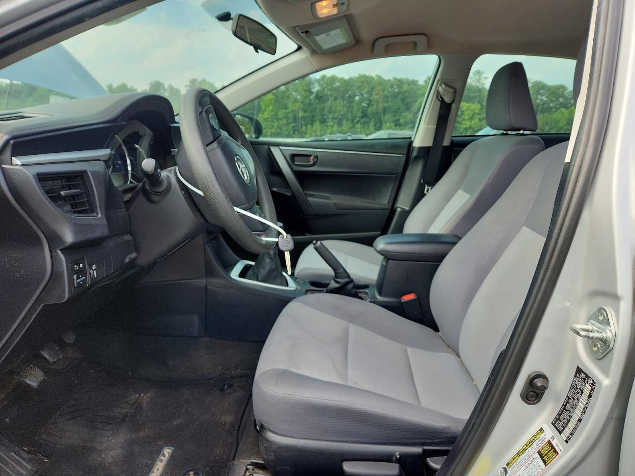 2015 Toyota Corolla L Silver vin: 2T1BURHE2FC411061