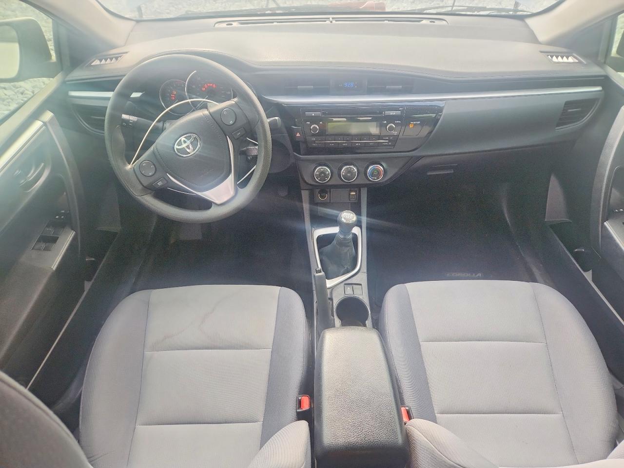 2015 Toyota Corolla L Silver vin: 2T1BURHE2FC411061