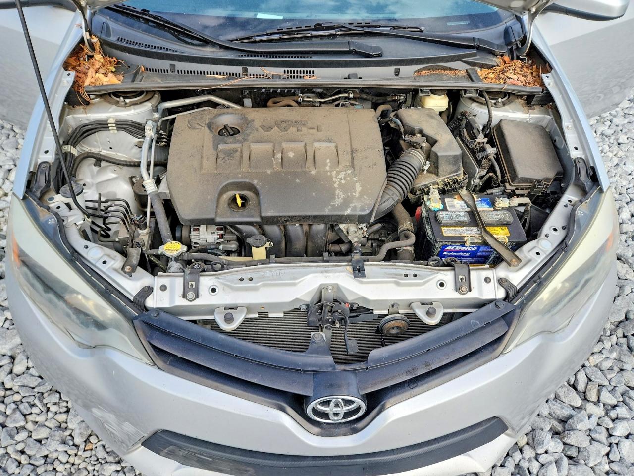 2015 Toyota Corolla L Silver vin: 2T1BURHE2FC411061