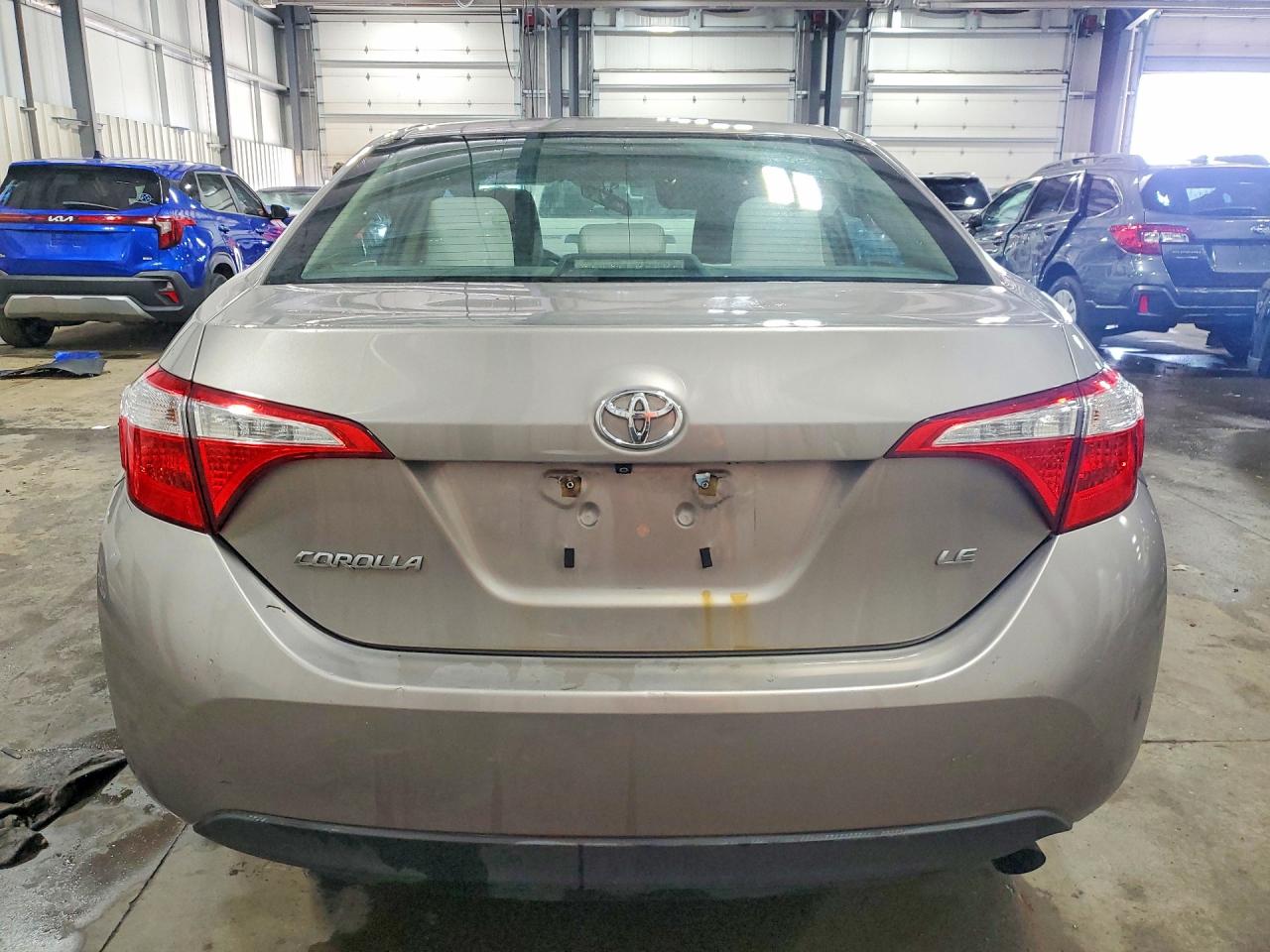 2015 Toyota Corolla Le Желто-коричневый vin: 2T1BURHE2FC421993