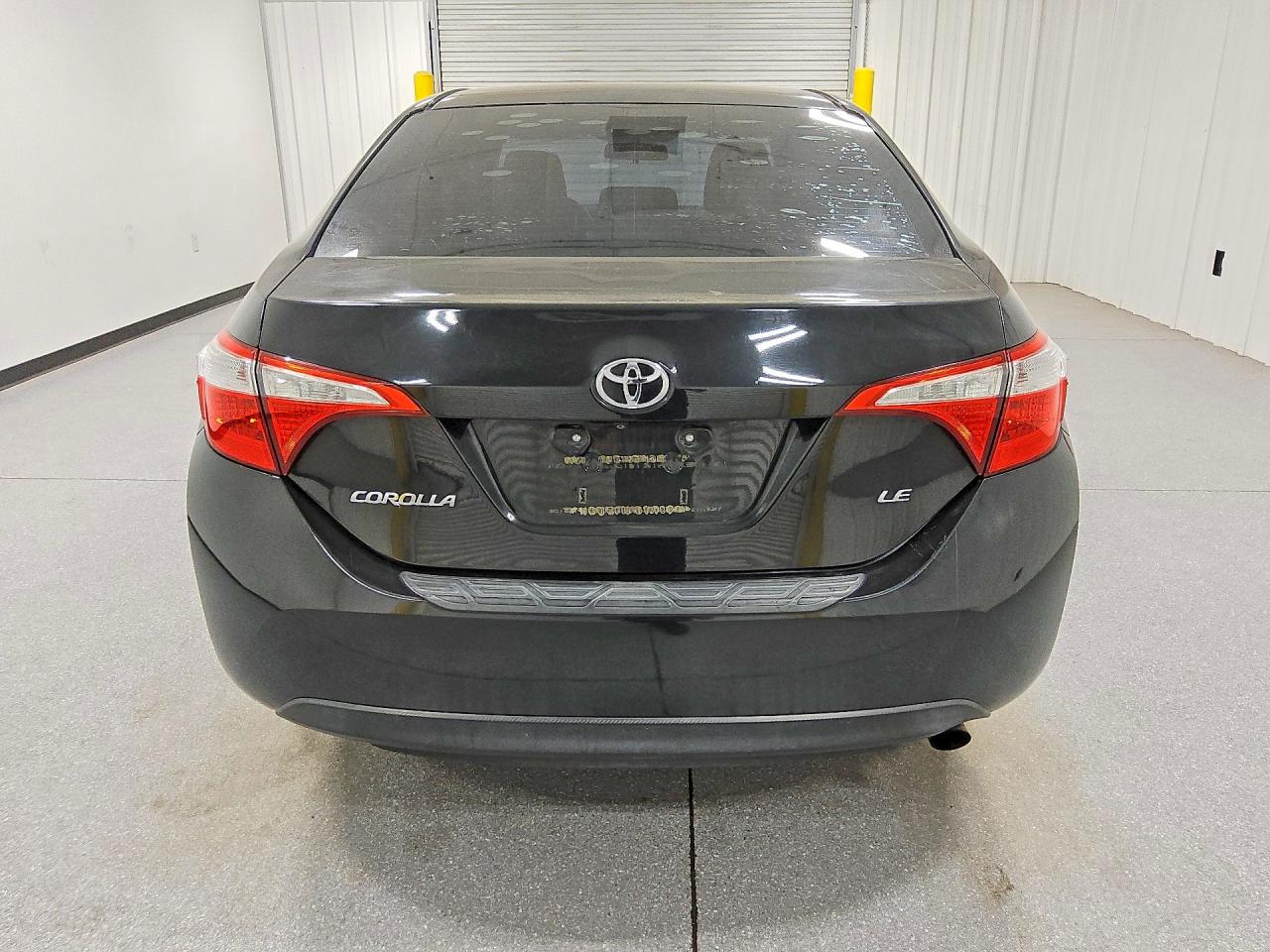 2015 Toyota Corolla Le Black vin: 2T1BURHE2FC422450
