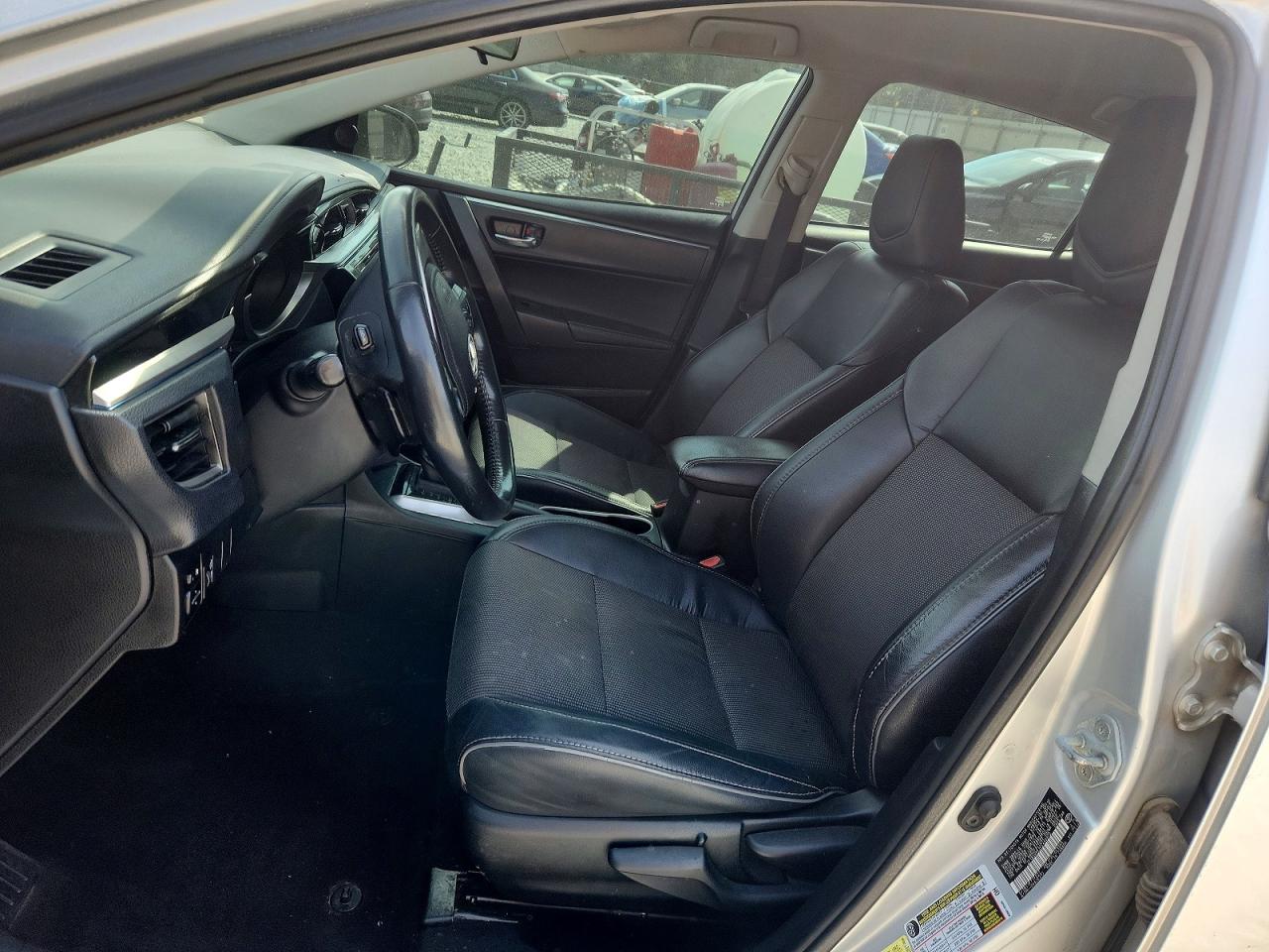 2015 Toyota Corolla S Plus Silver vin: 2T1BURHE2FC440270