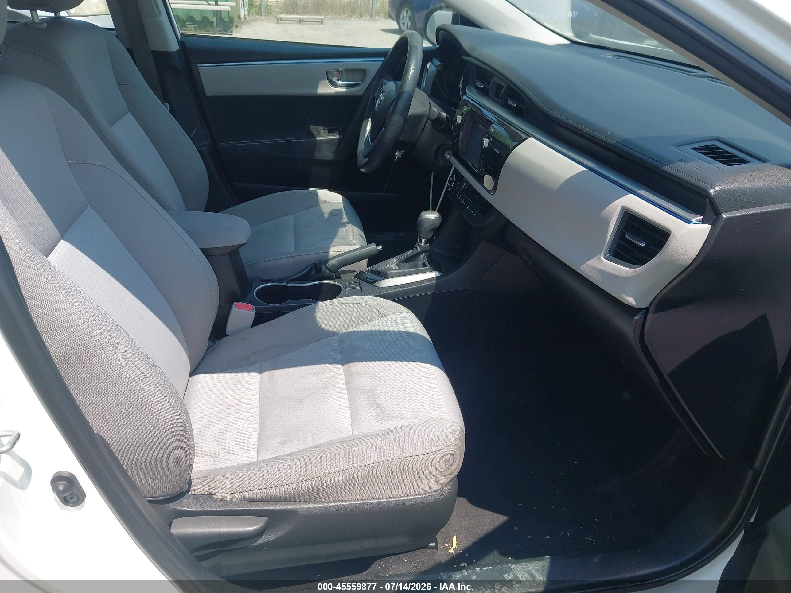2015 Toyota Corolla Le Белый vin: 2T1BURHE2FC451172
