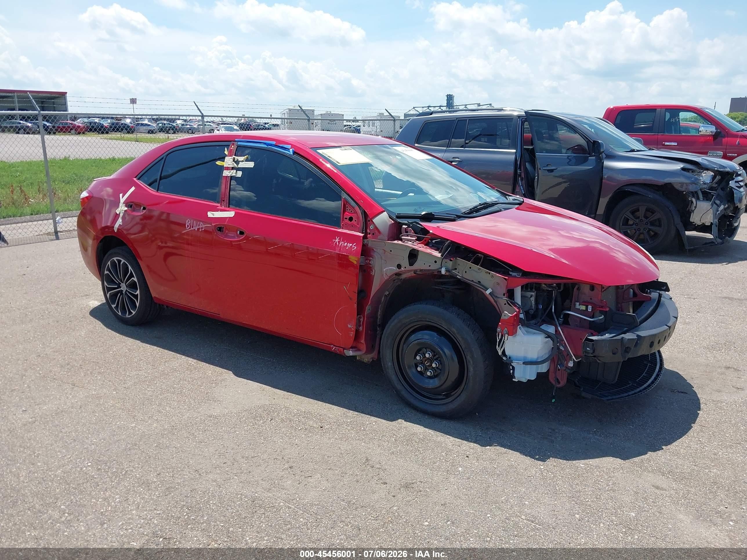 2015 Toyota Corolla S Plus Red vin: 2T1BURHE2FC451446