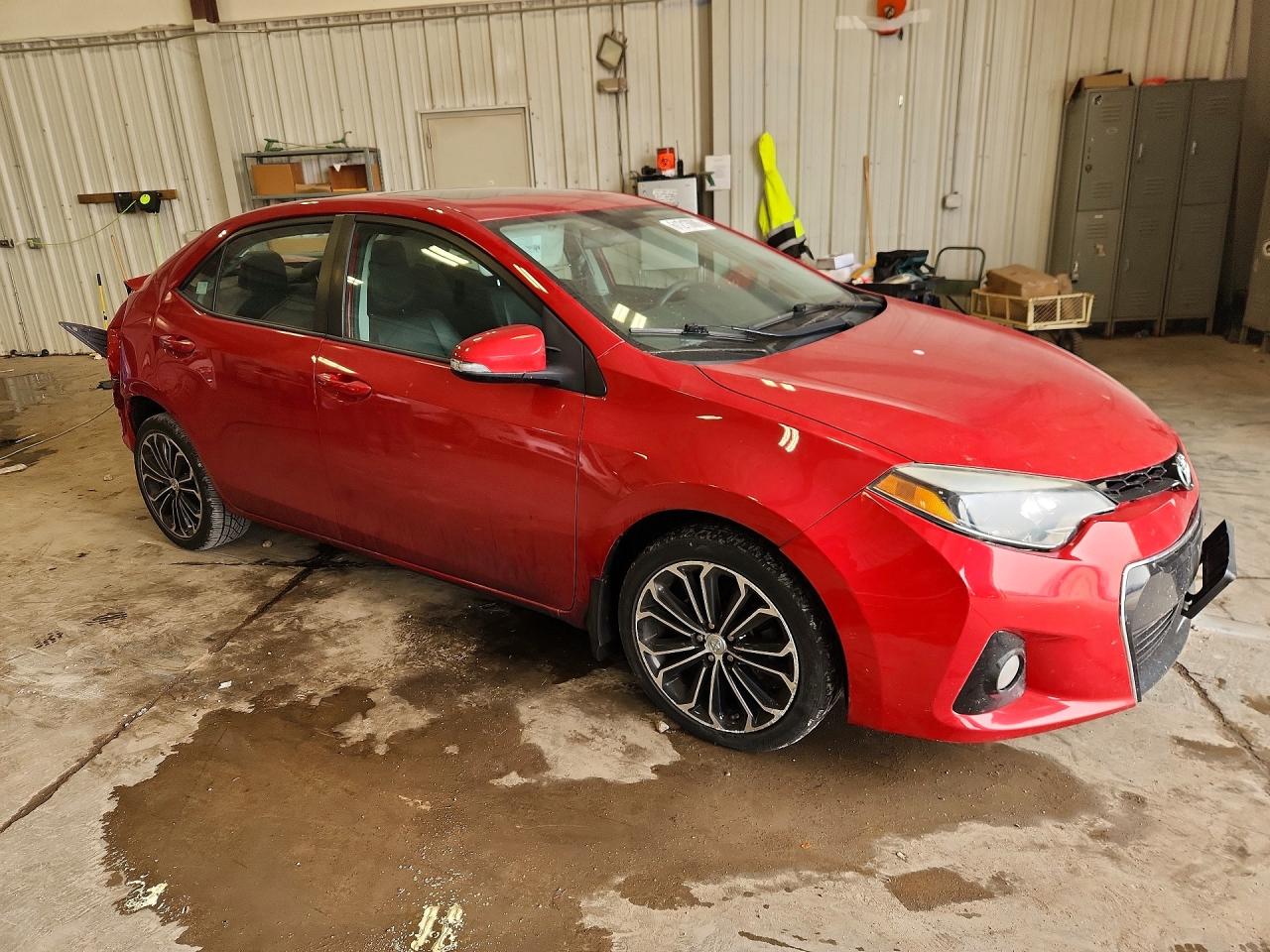 2015 Toyota Corolla S Plus Red vin: 2T1BURHE2FC453455