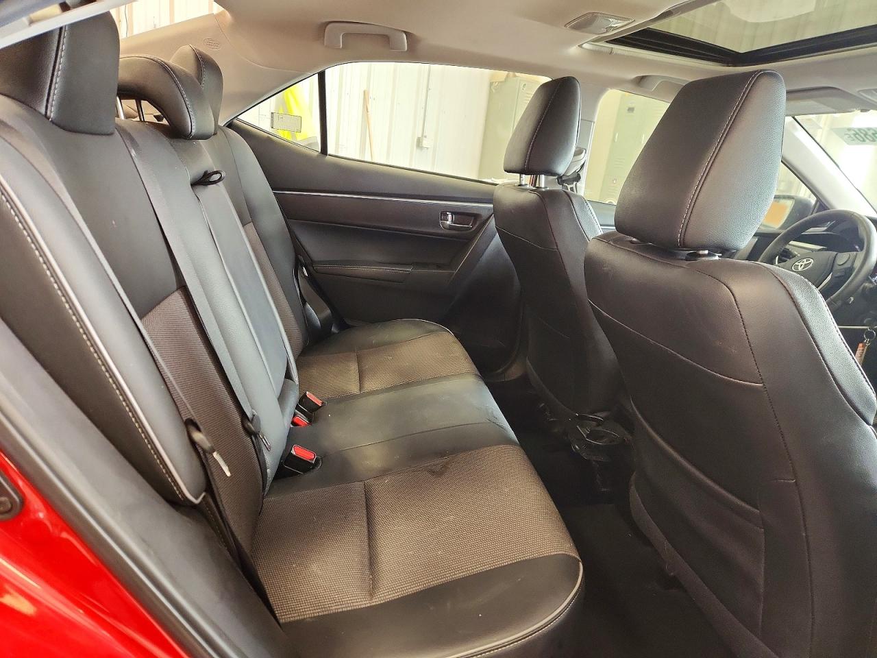 2015 Toyota Corolla S Plus Red vin: 2T1BURHE2FC453455