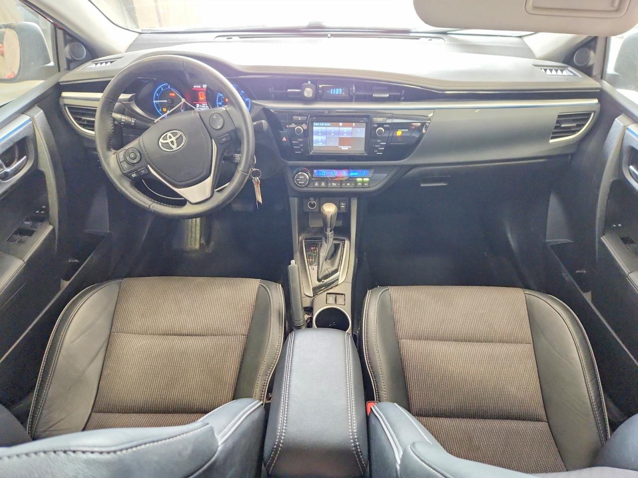 2015 Toyota Corolla S Plus Red vin: 2T1BURHE2FC453455